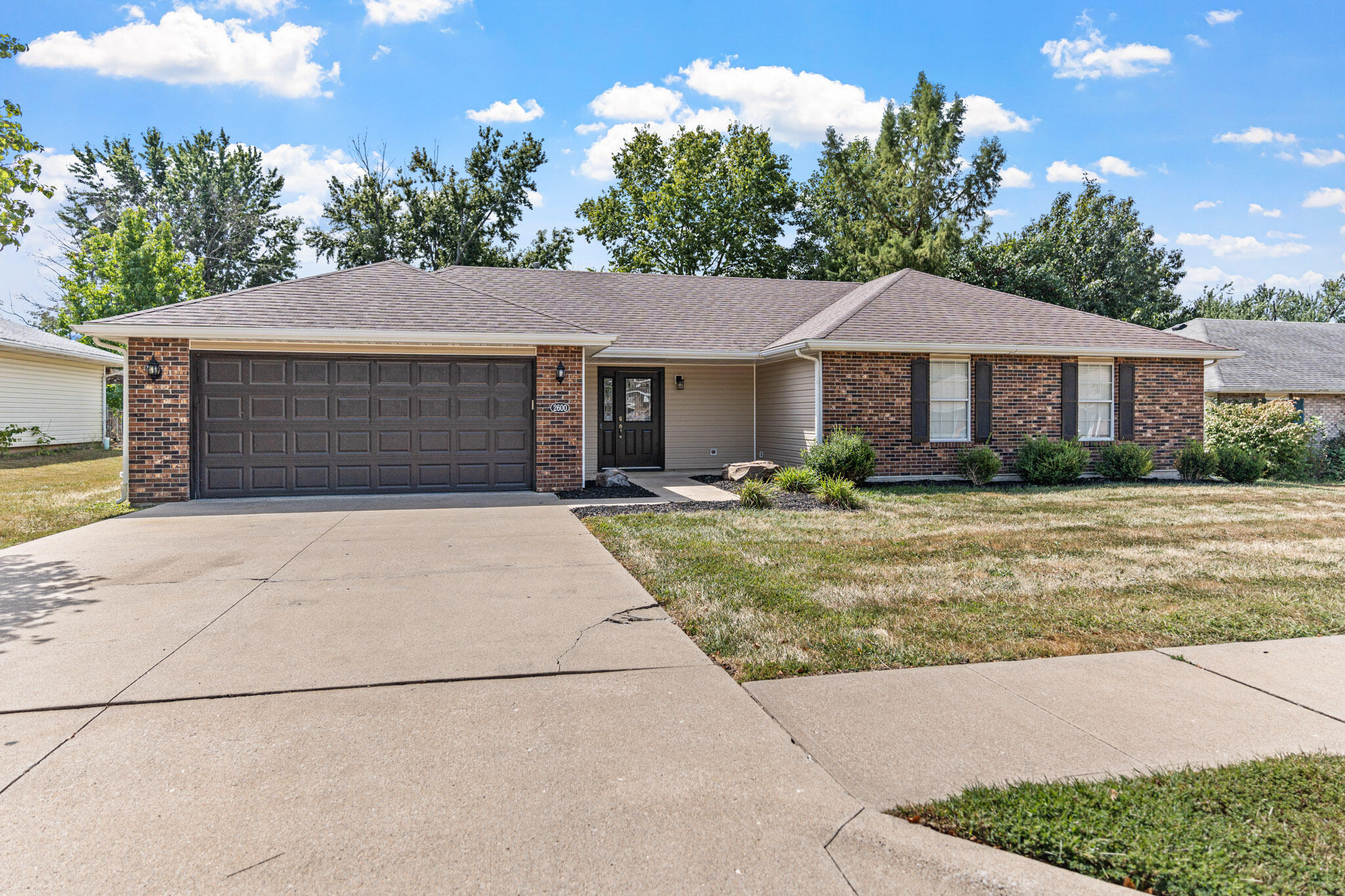 2600 E OAKLAND RIDGE DR