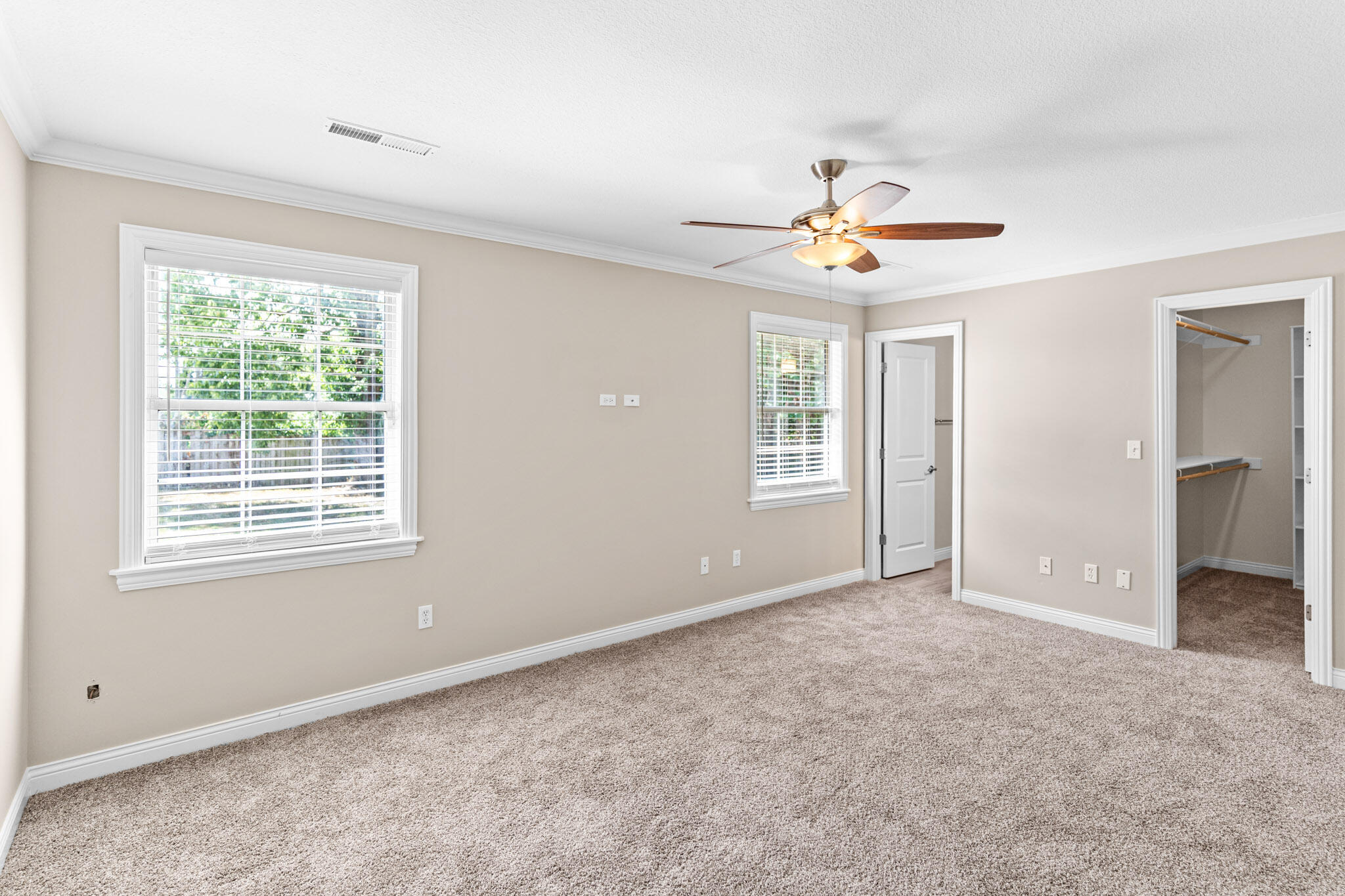2600 E OAKLAND RIDGE DR
