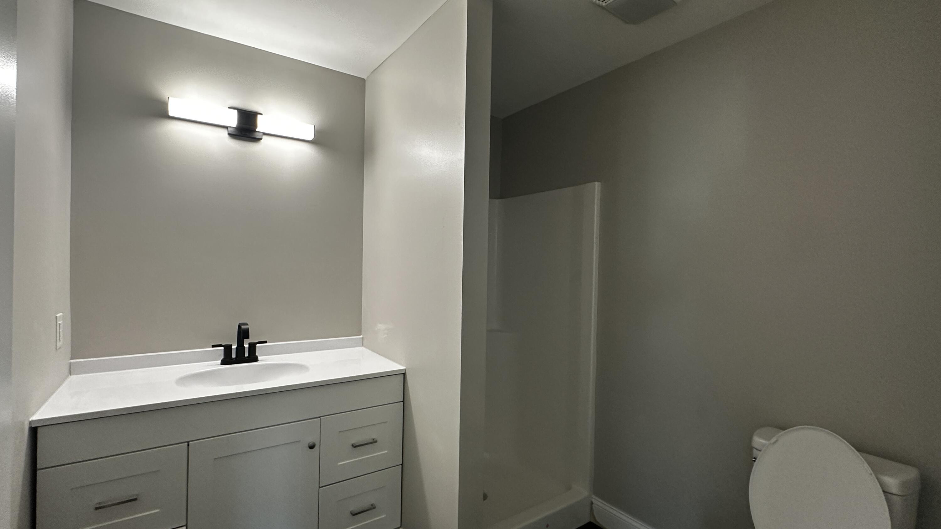 801 HARDIN ST, UNIT B