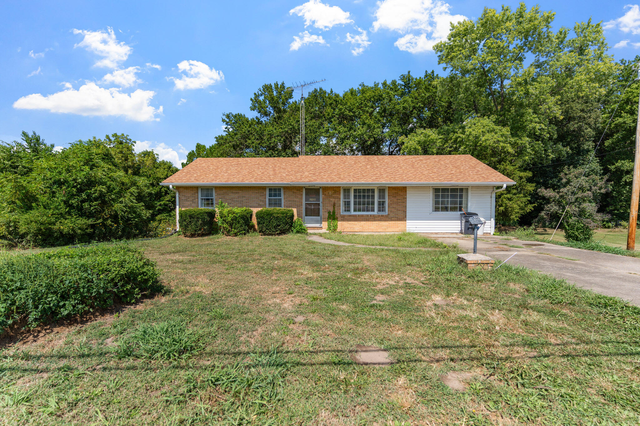 1071 W RTE K