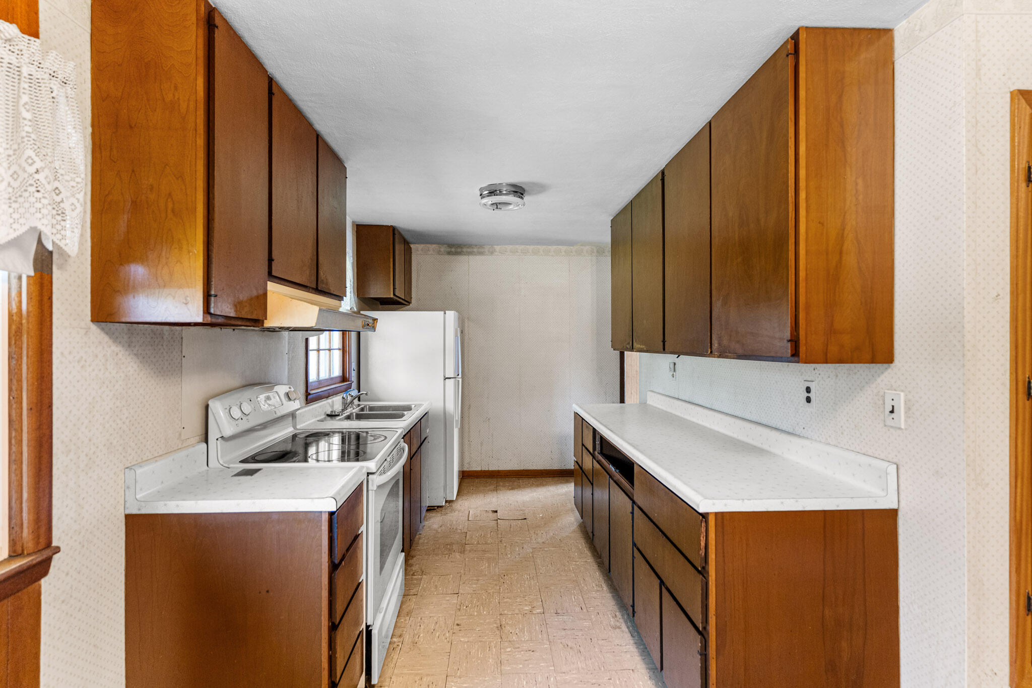 1071 W RTE K