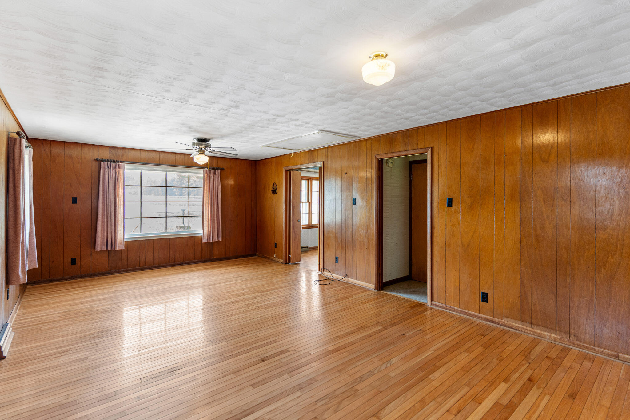1071 W RTE K