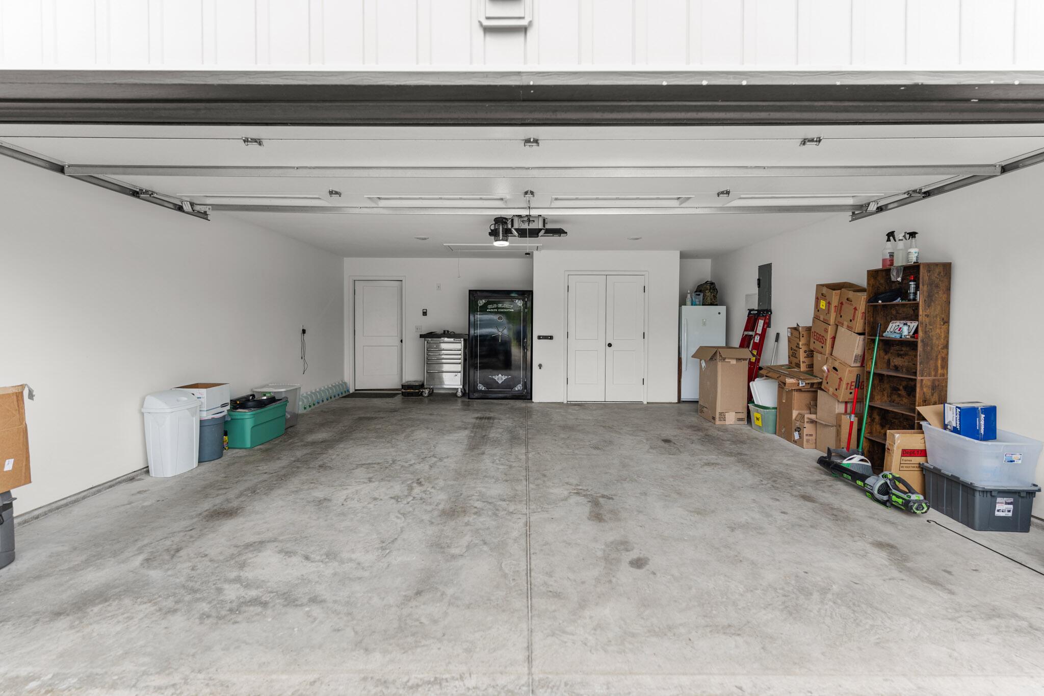 180 W DRANE ST