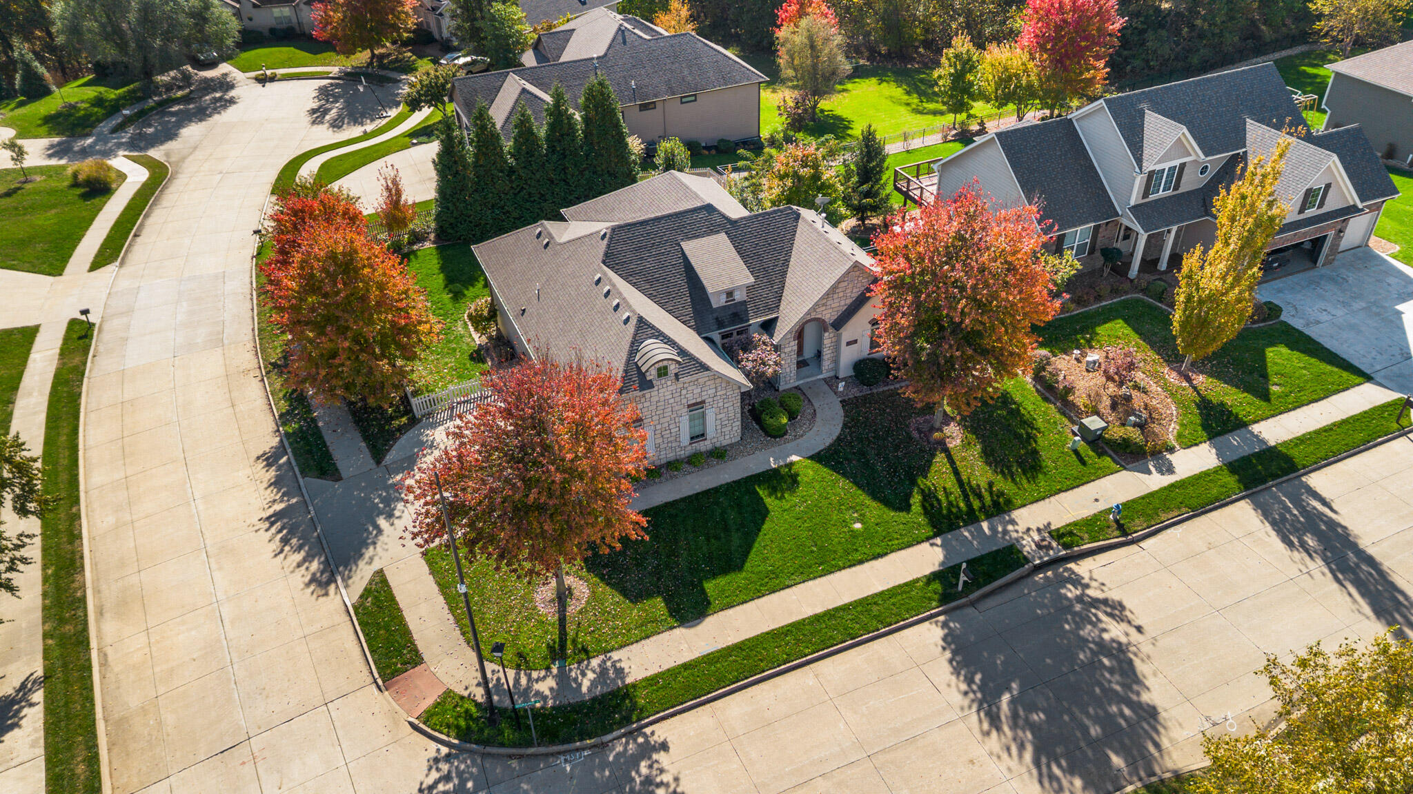 5302 STEEPLECHASE DR