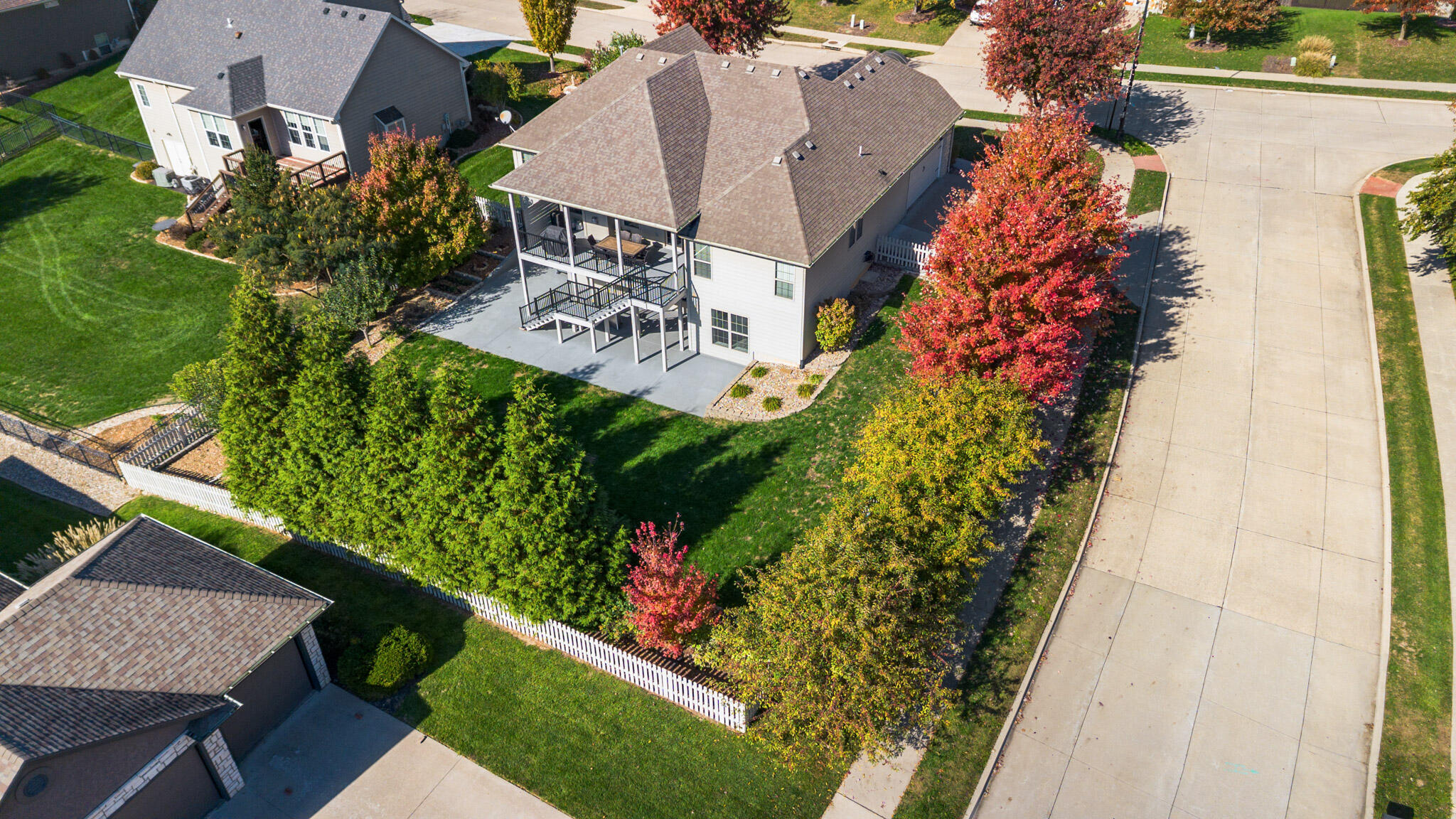 5302 STEEPLECHASE DR