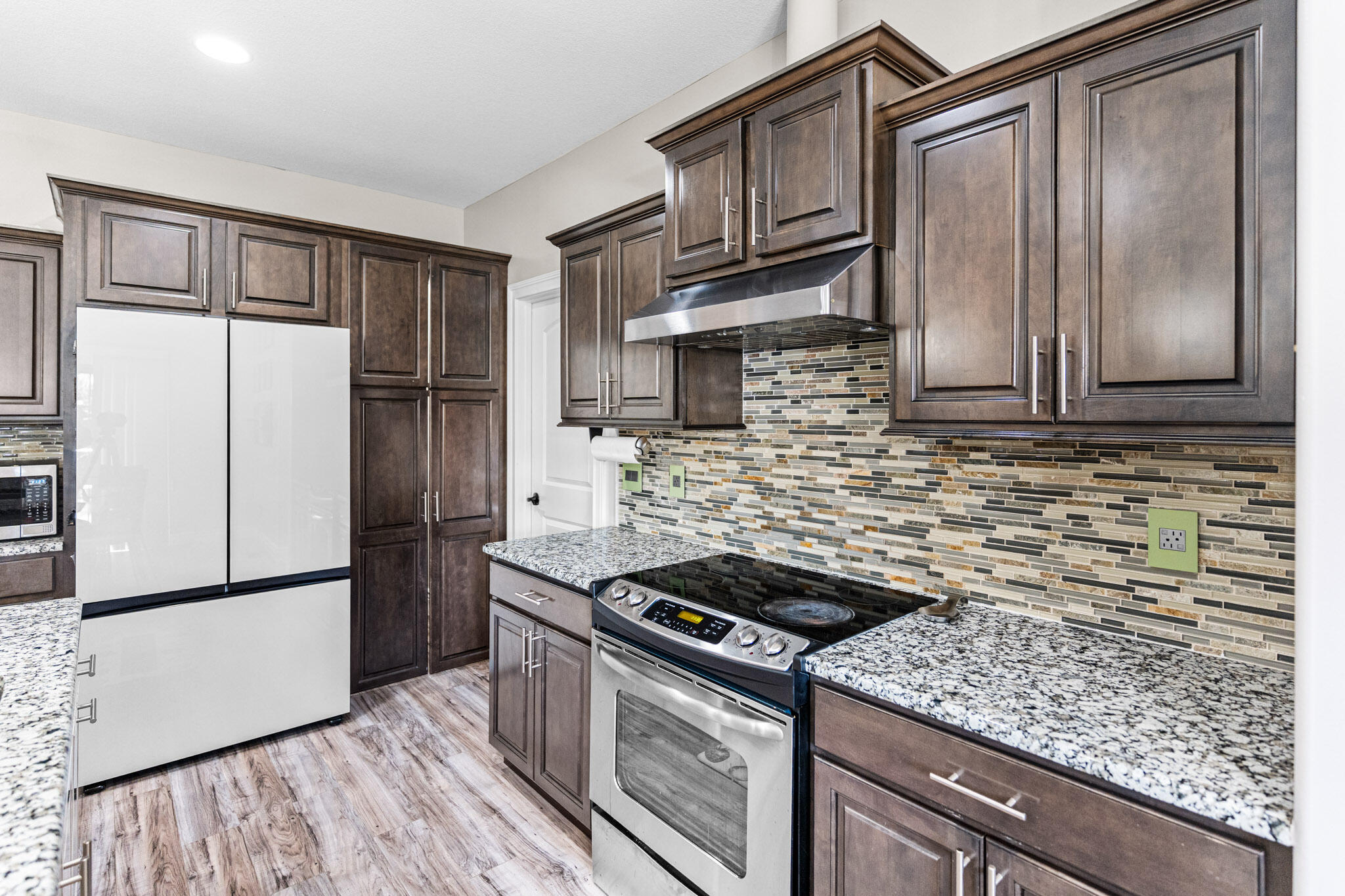 5302 STEEPLECHASE DR