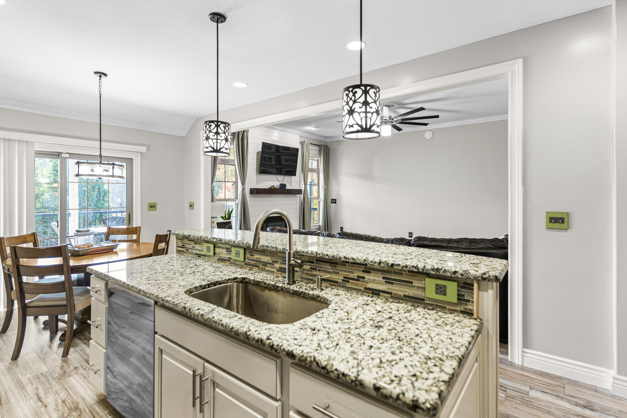 5302 STEEPLECHASE DR