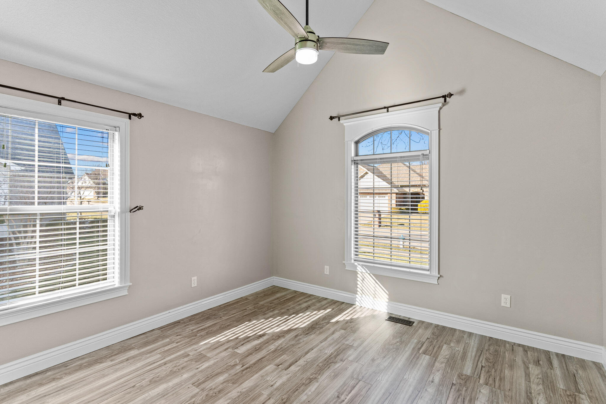 5302 STEEPLECHASE DR