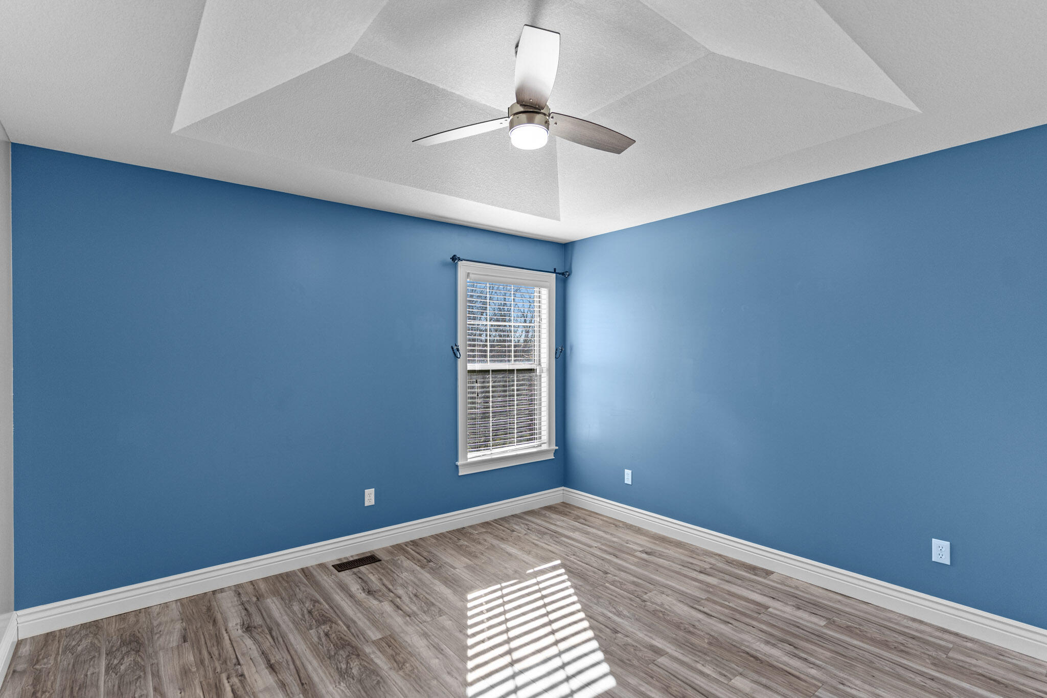 5302 STEEPLECHASE DR