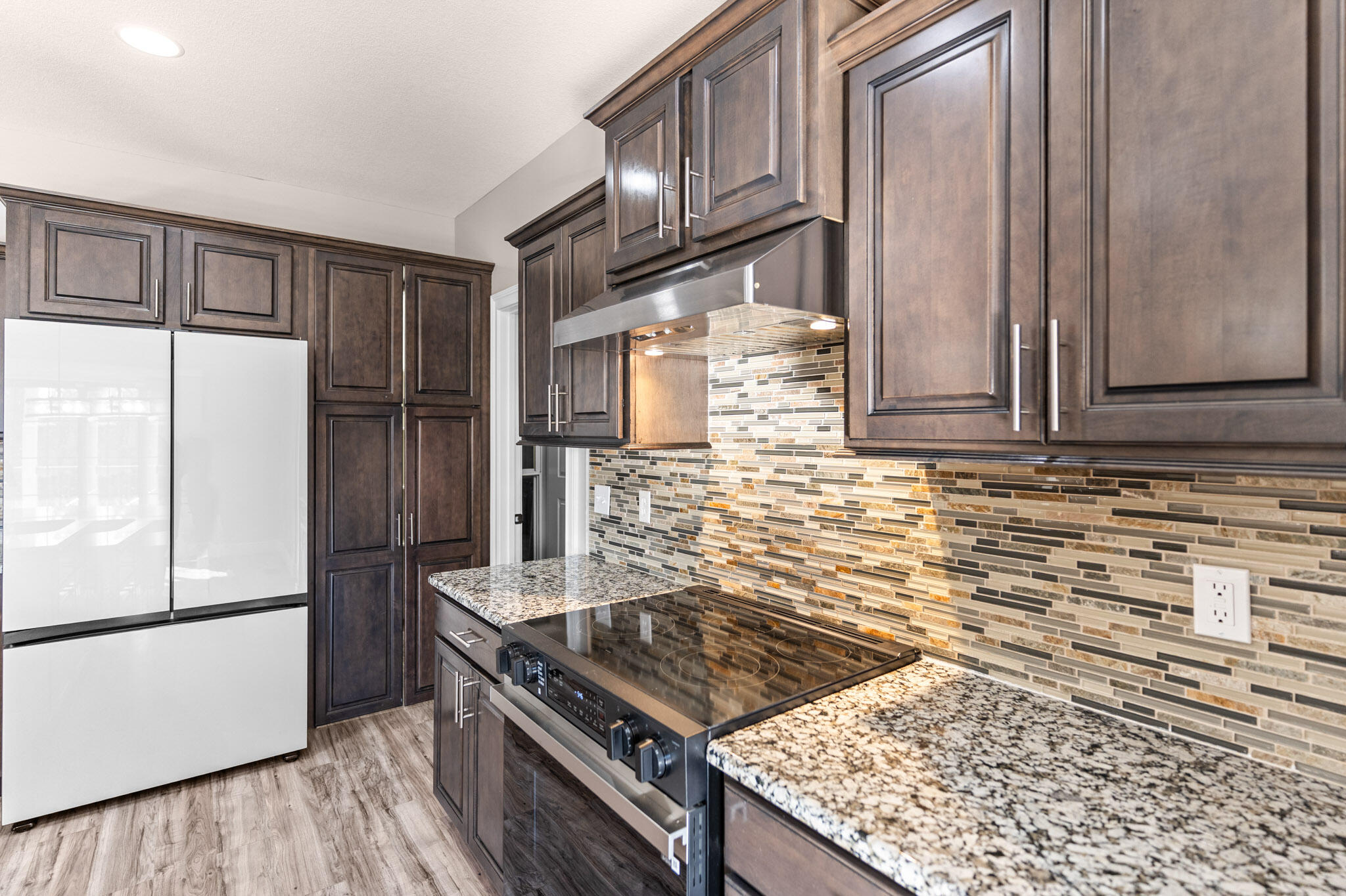 5302 STEEPLECHASE DR