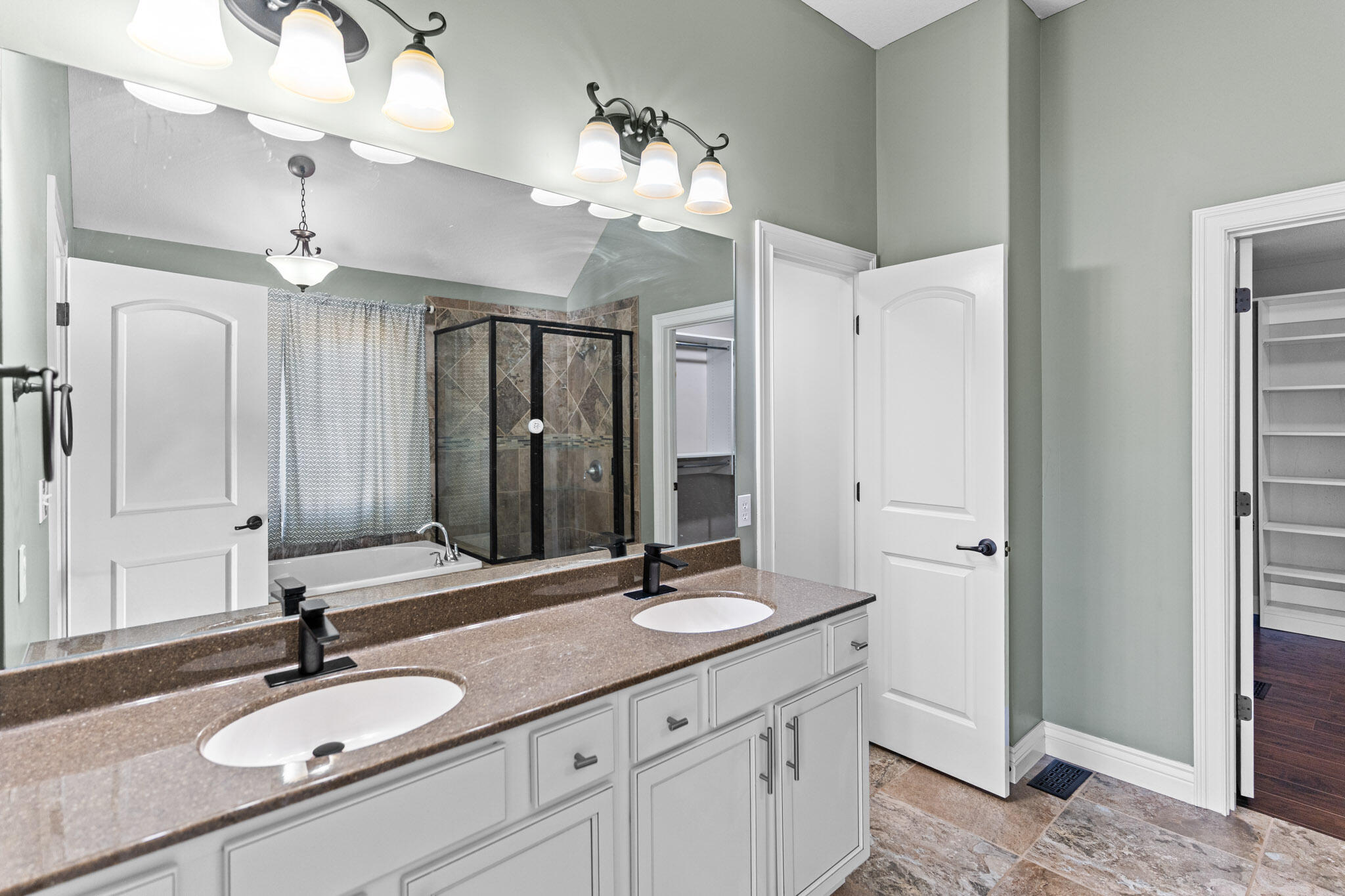 5302 STEEPLECHASE DR