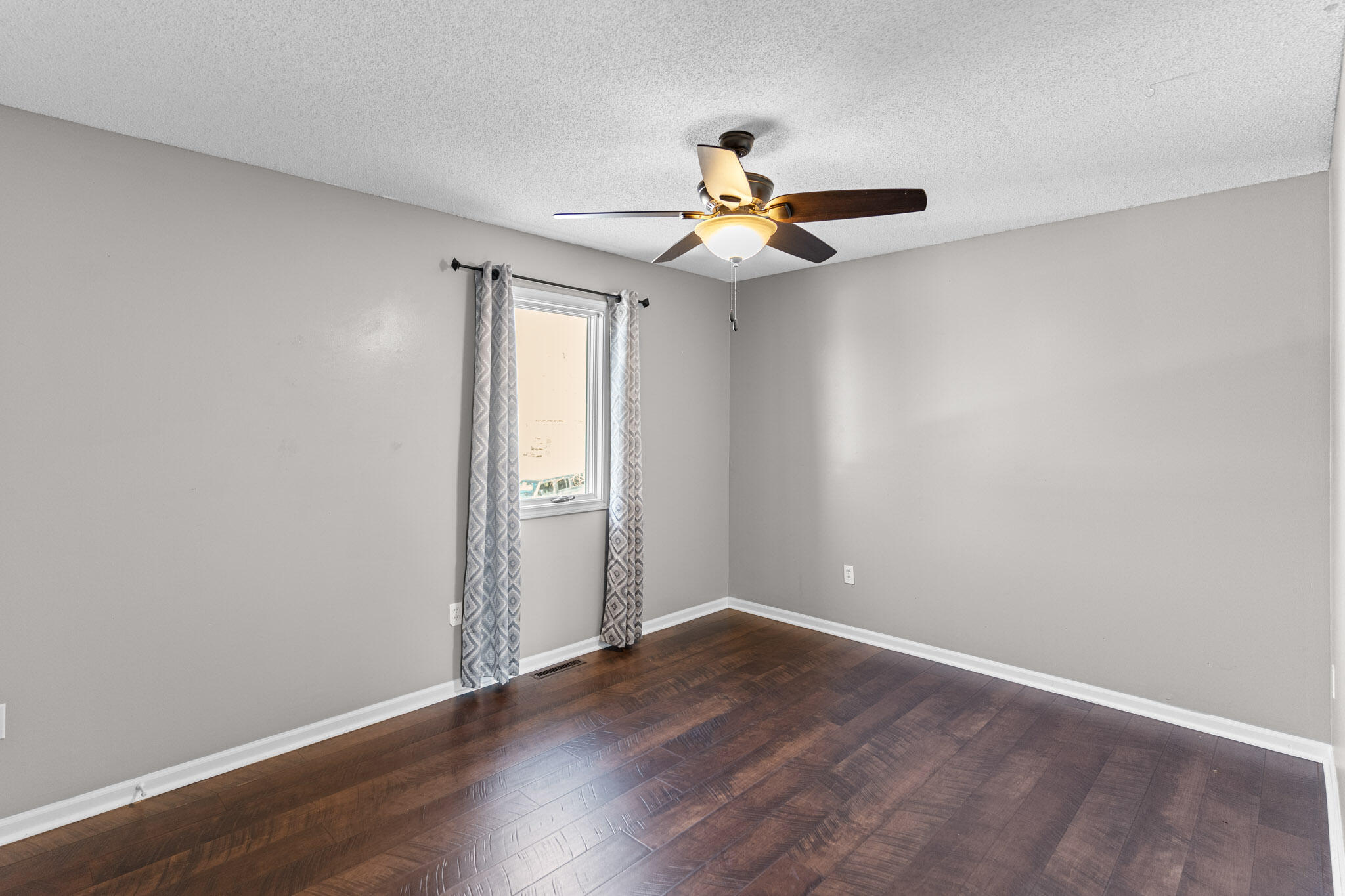 4480 W BAINBRIDGE DR