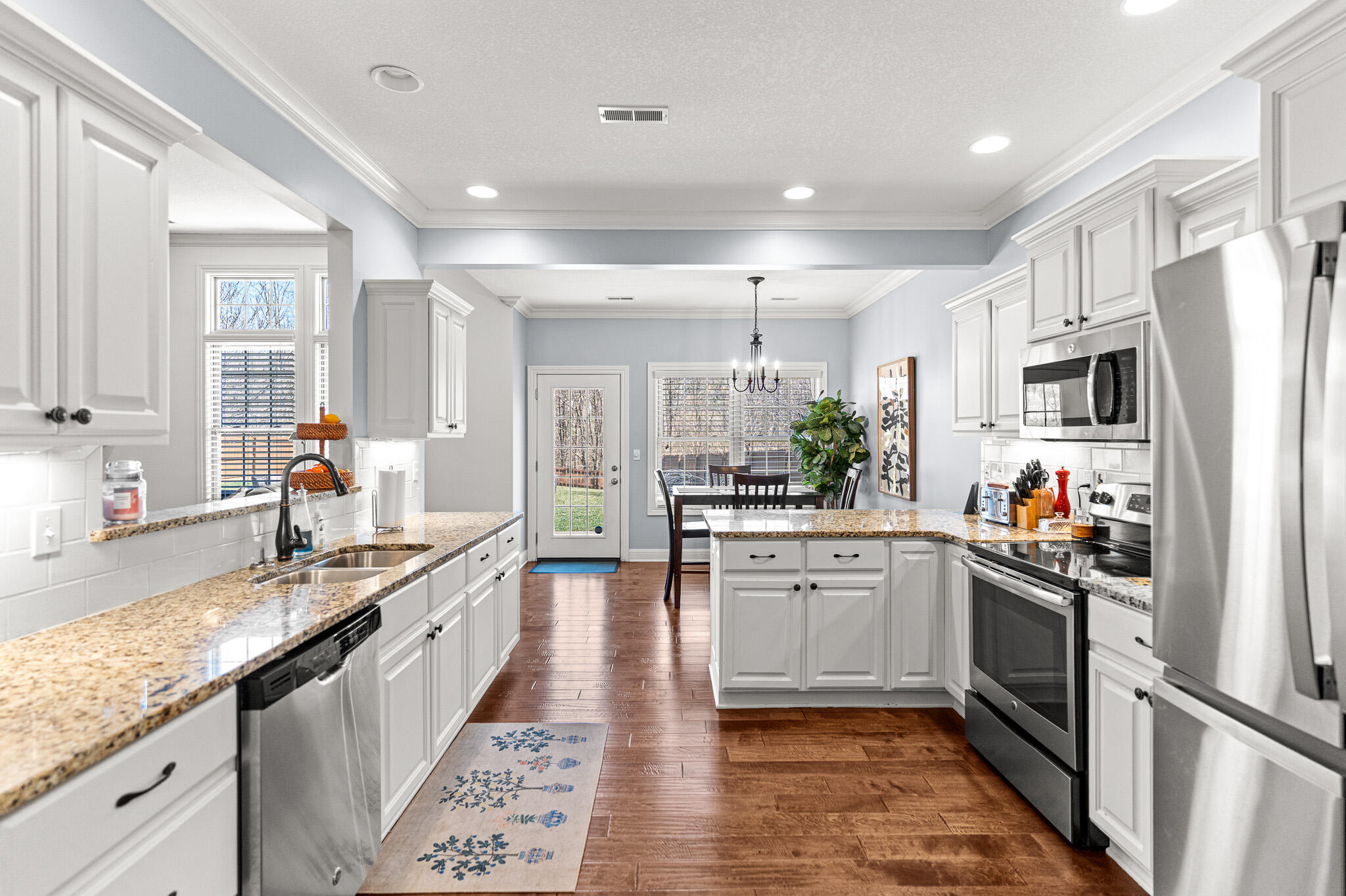 2408 STRATFORD CHASE PKY