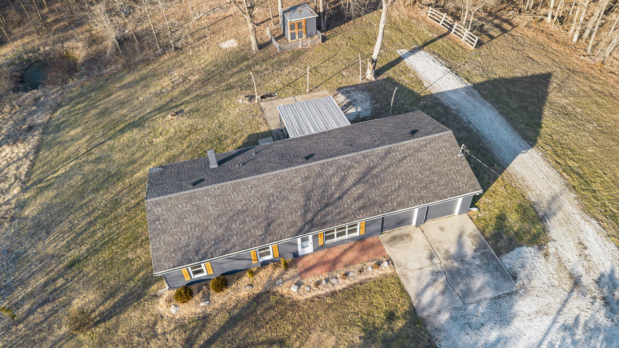 9651 E LAKE SAN-LYNN RD