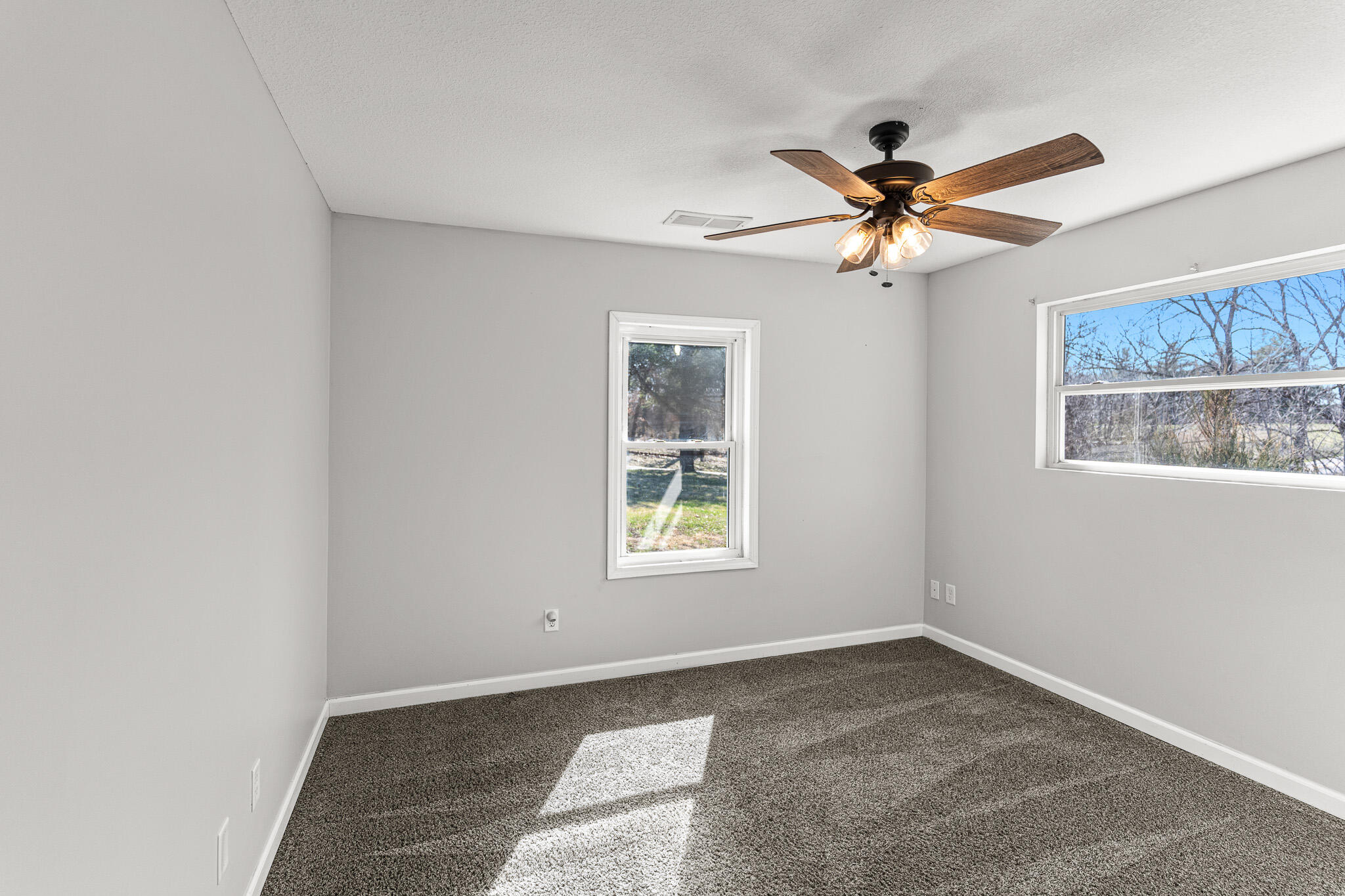 9651 E LAKE SAN-LYNN RD