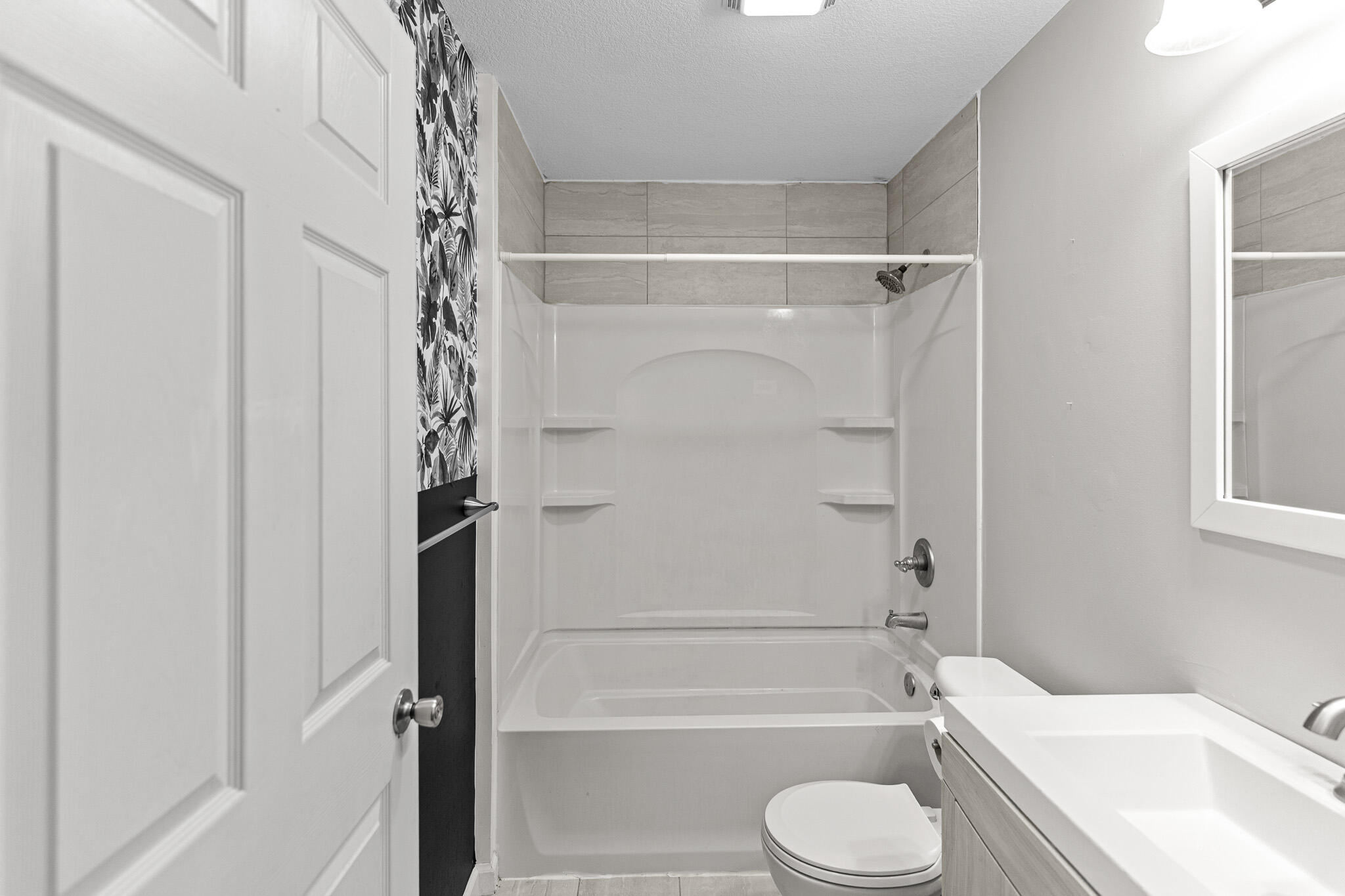 9651 E LAKE SAN-LYNN RD