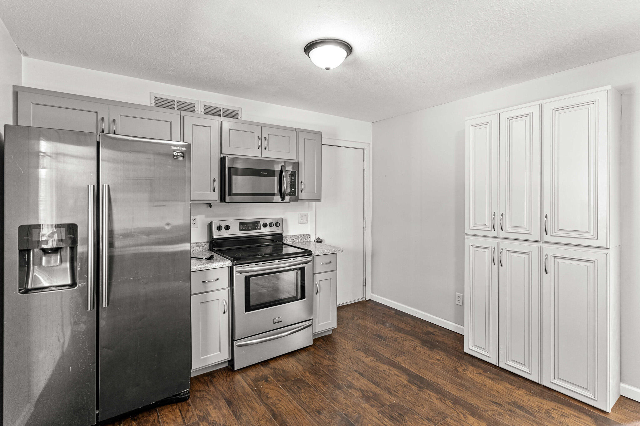 9651 E LAKE SAN-LYNN RD