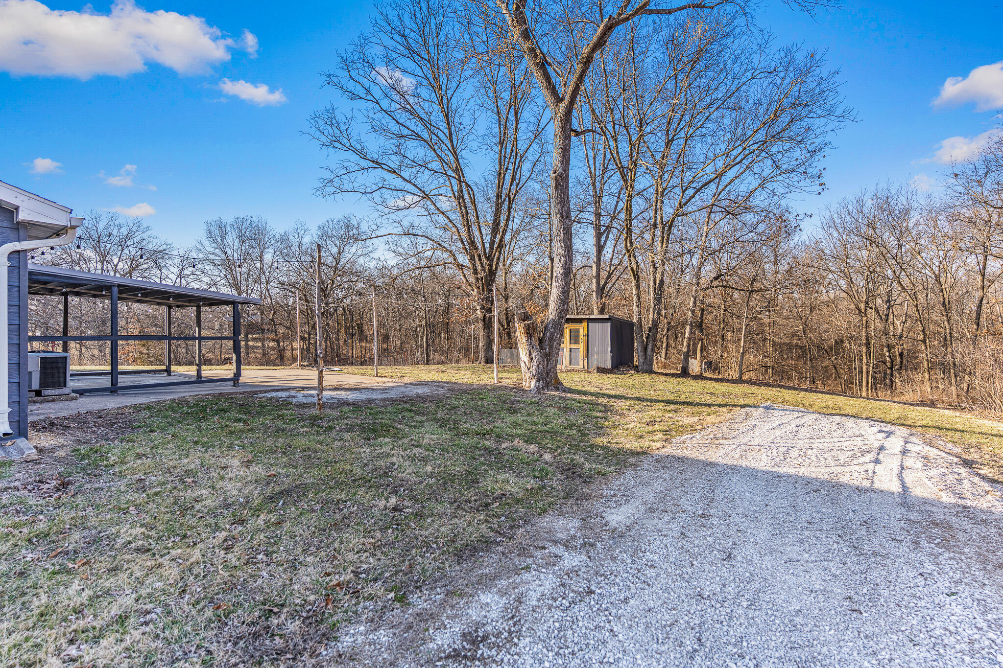 9651 E LAKE SAN-LYNN RD