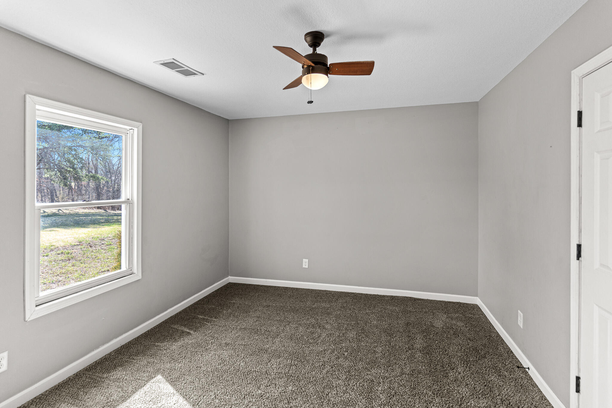 9651 E LAKE SAN-LYNN RD