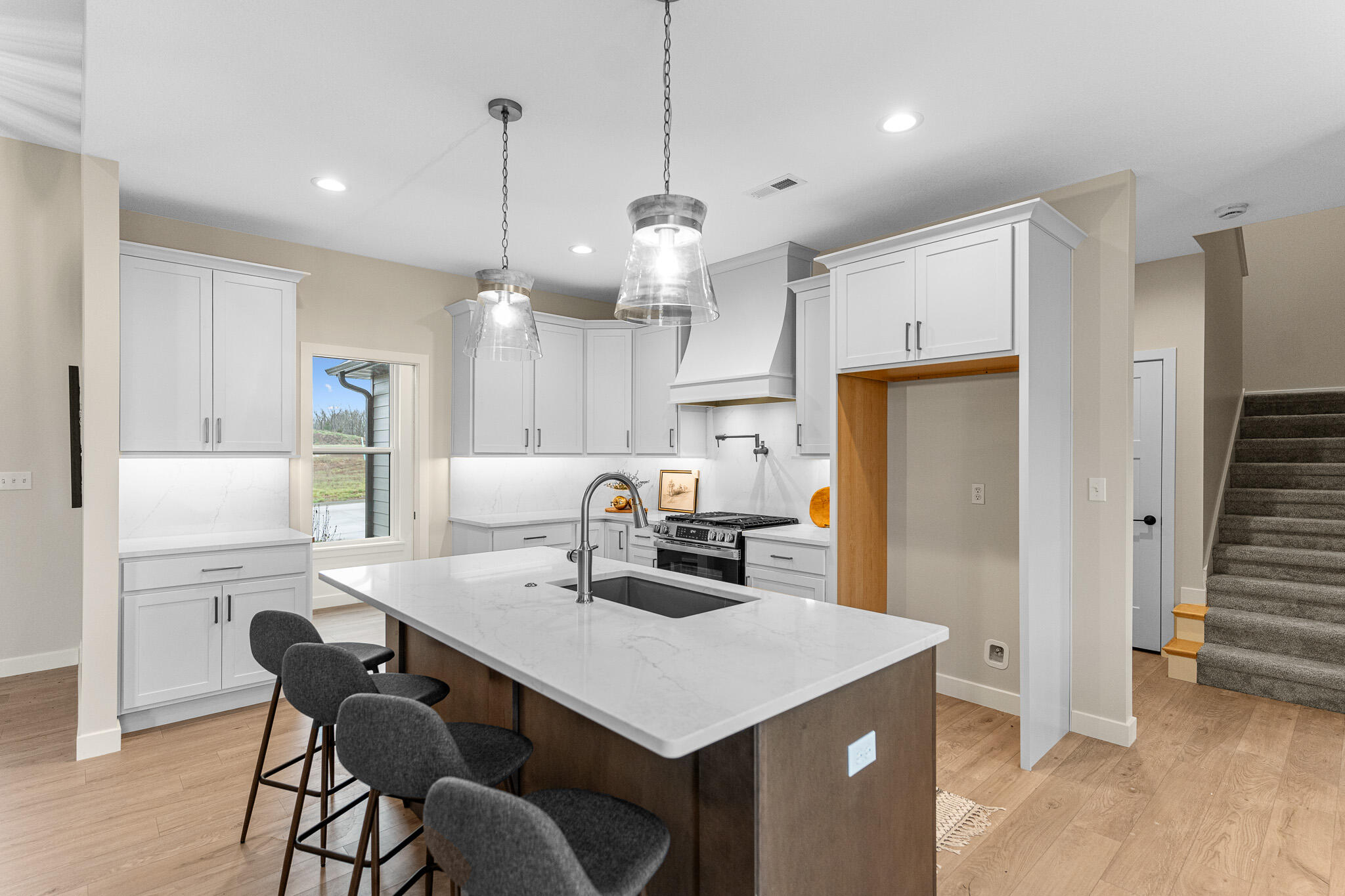 2908 GENESIS DR