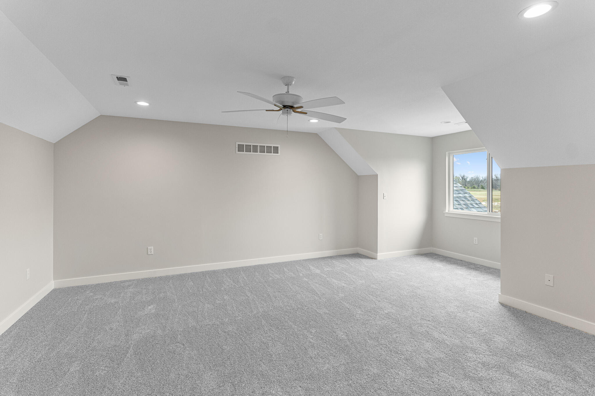 2908 GENESIS DR