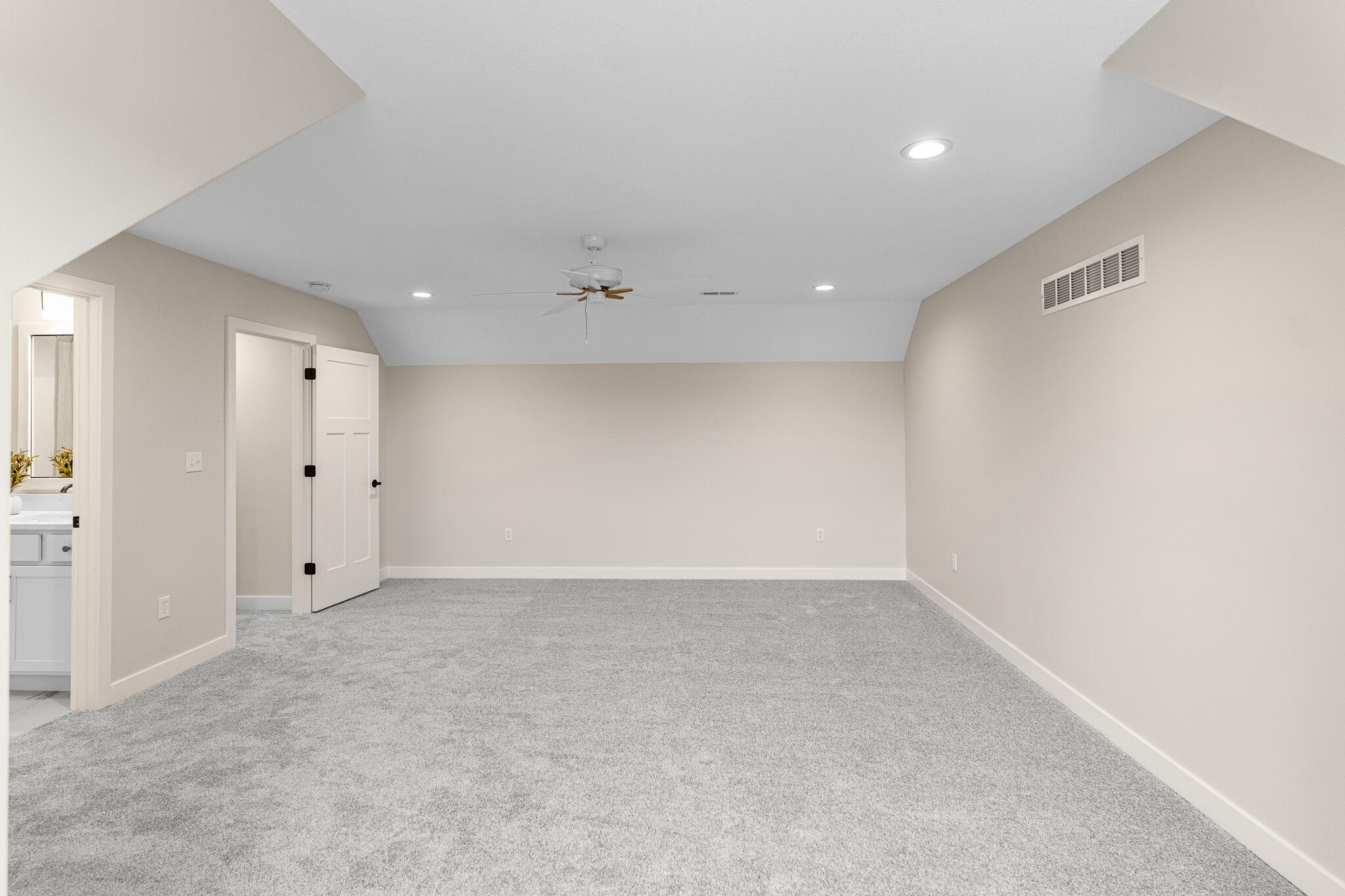 2908 GENESIS DR