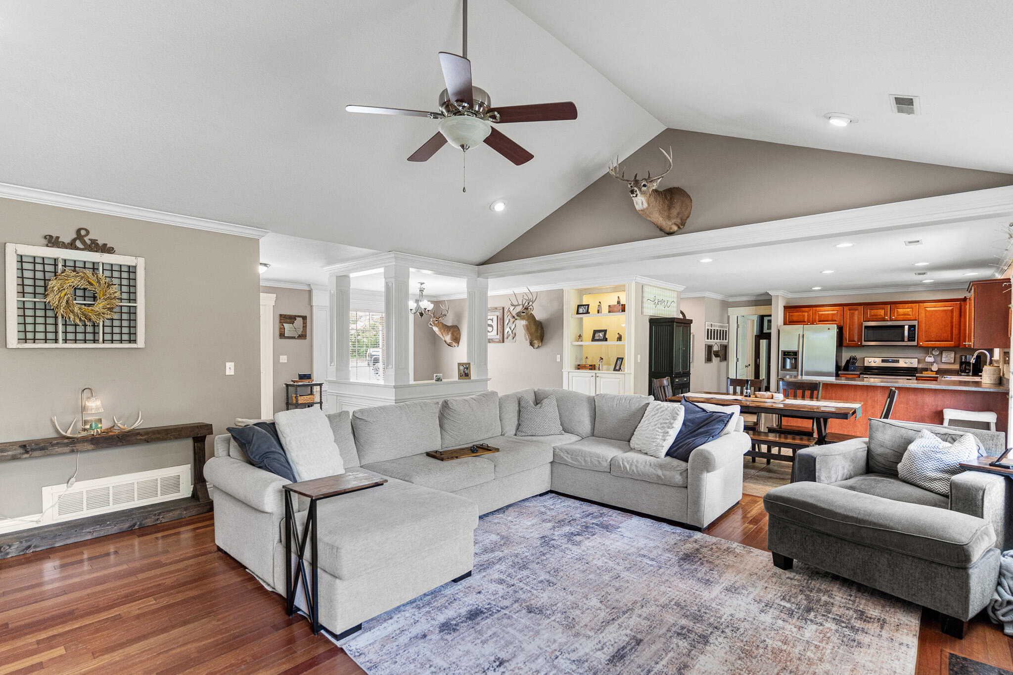 511 REDWING DR