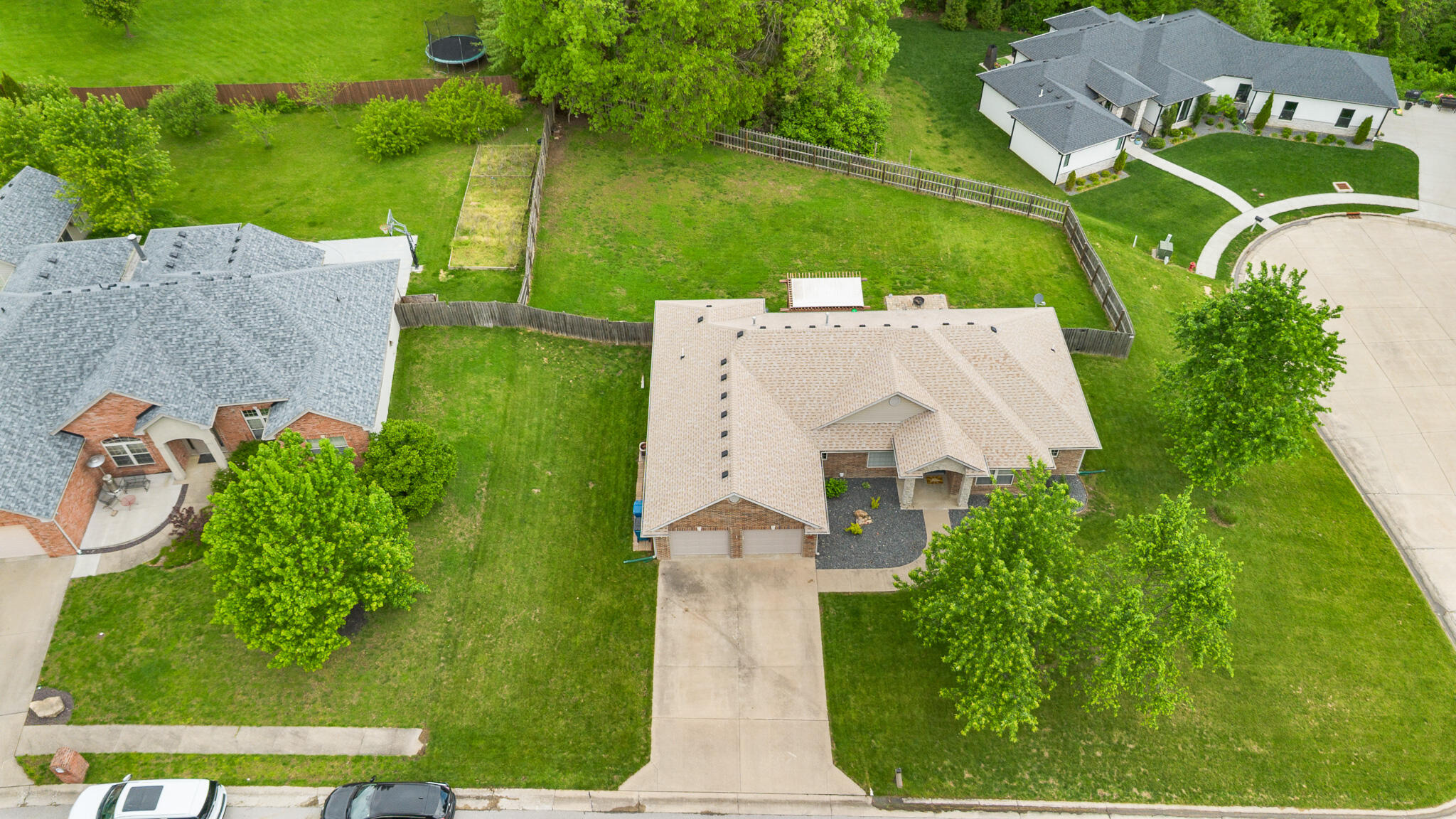 511 REDWING DR