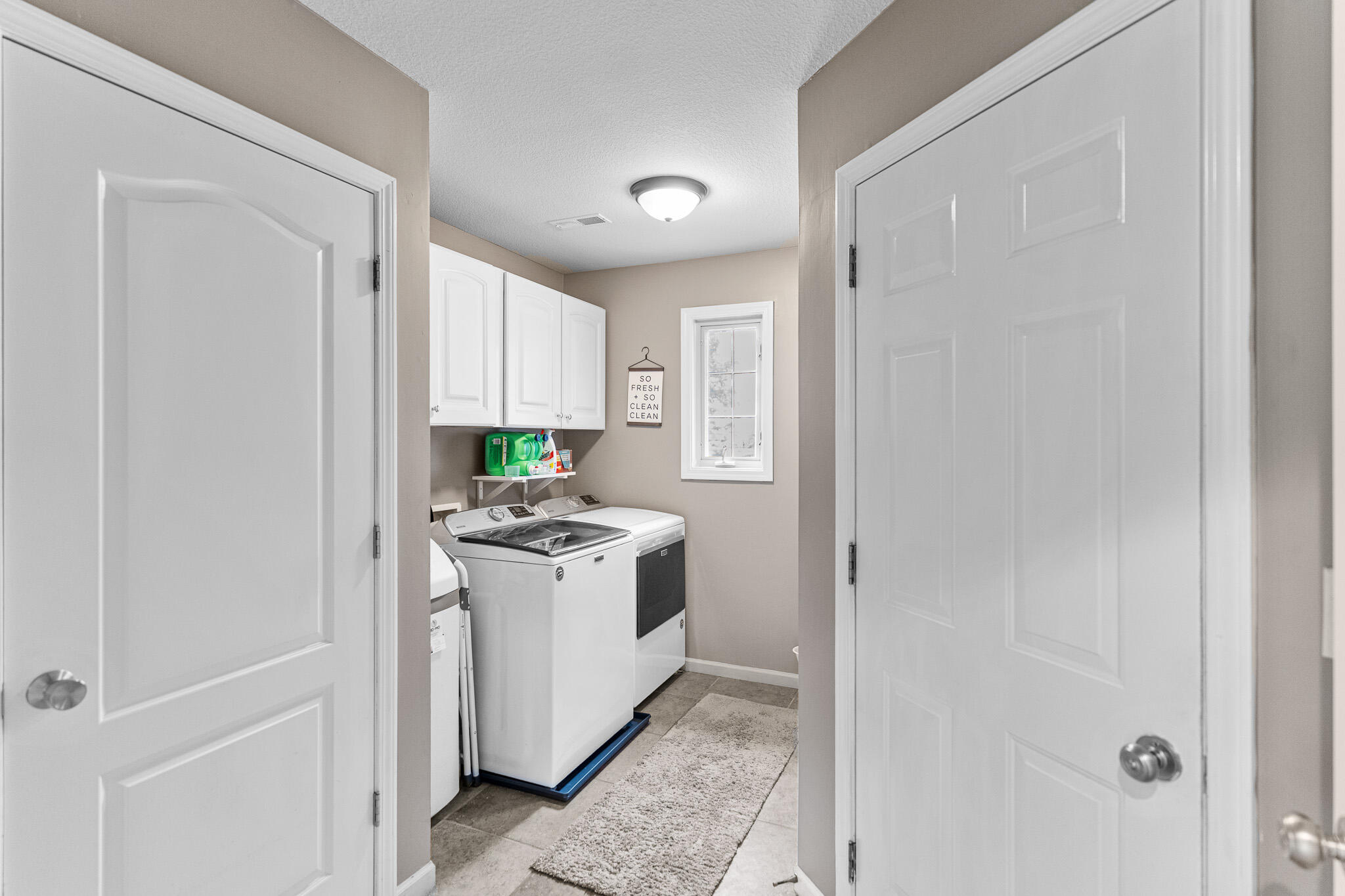 511 REDWING DR