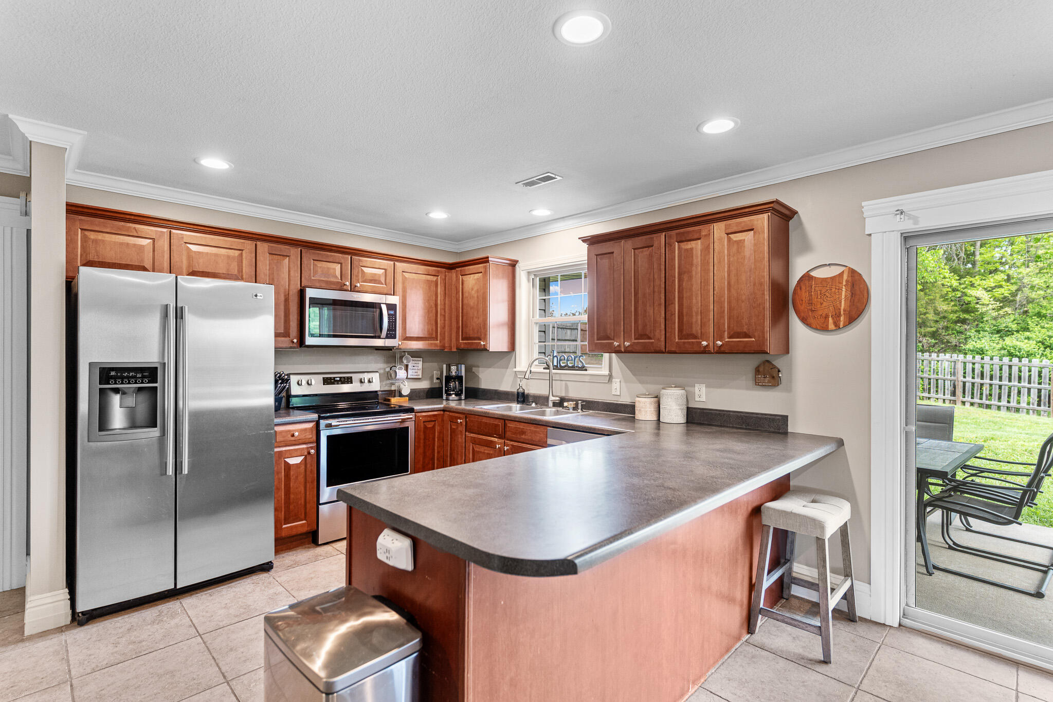 511 REDWING DR