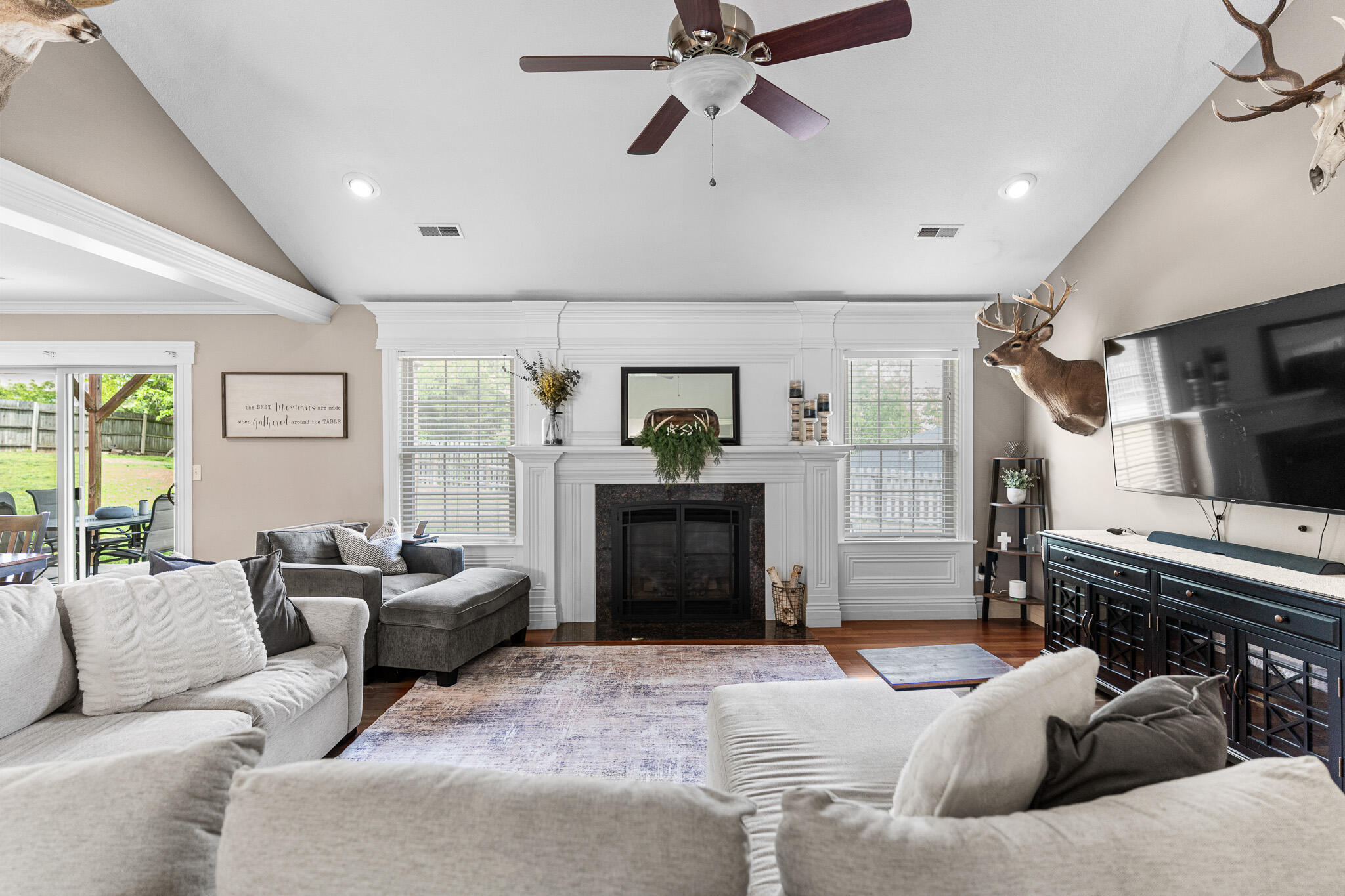 511 REDWING DR