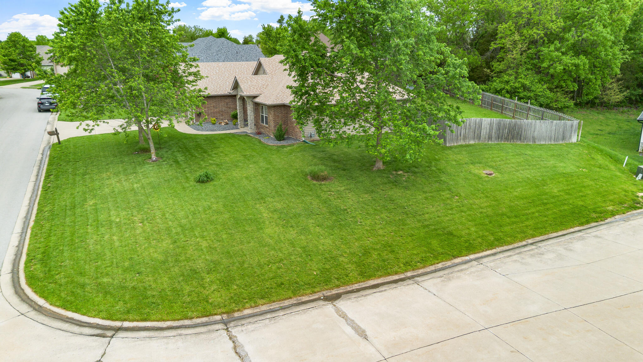 511 REDWING DR