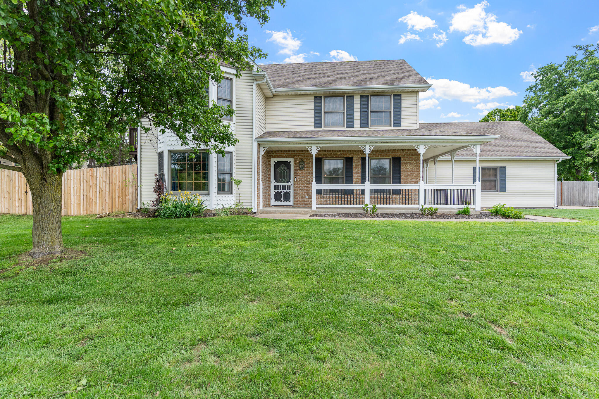 3401 DERBY RIDGE DR