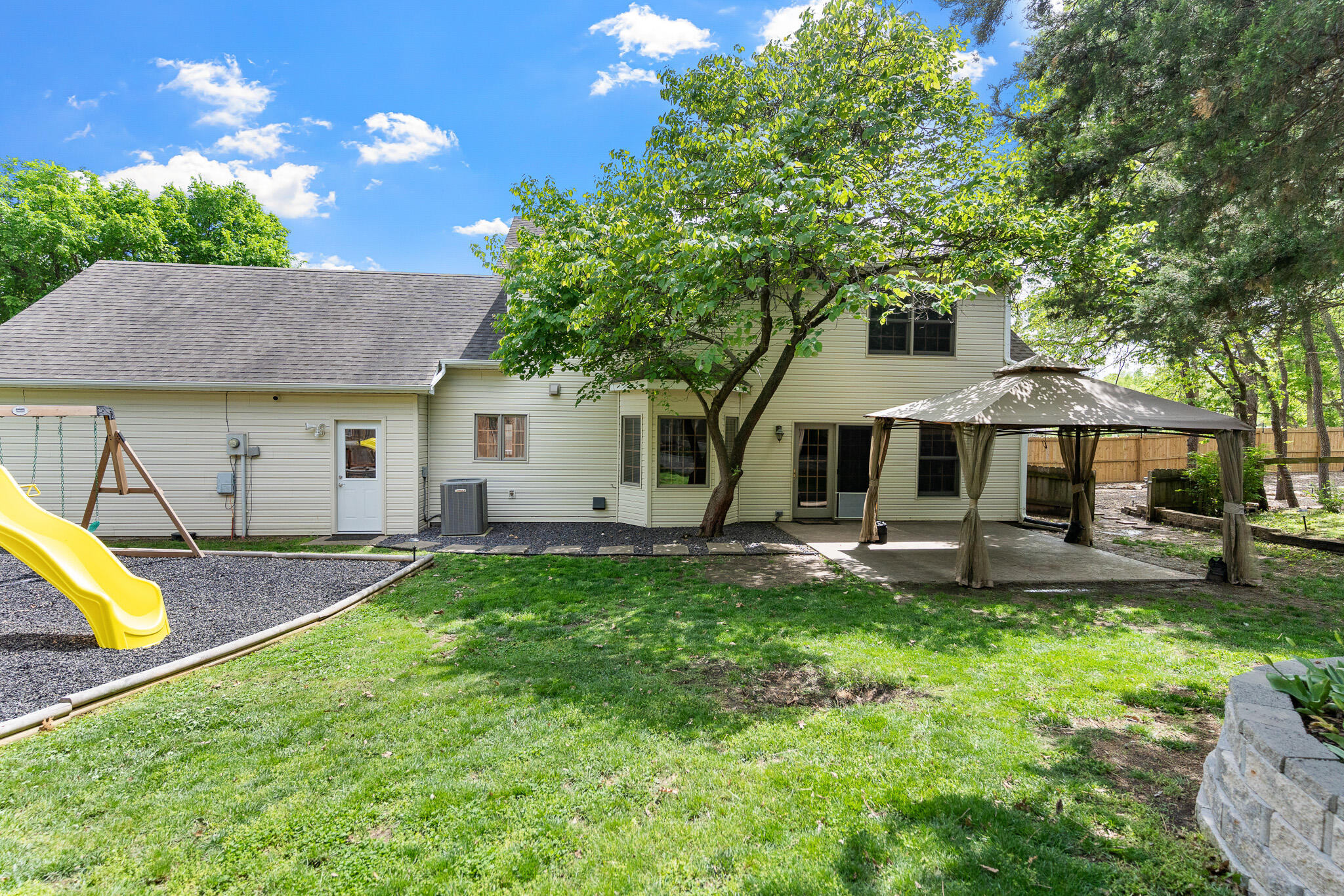 3401 DERBY RIDGE DR