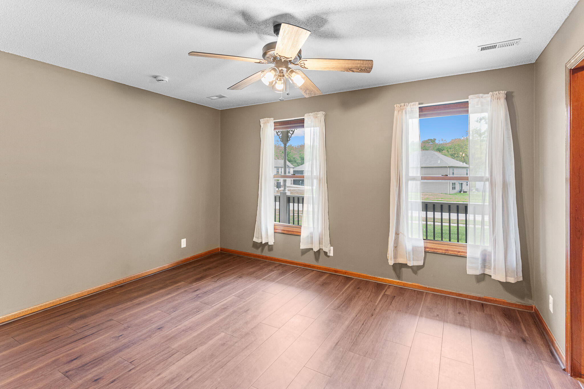 3401 DERBY RIDGE DR