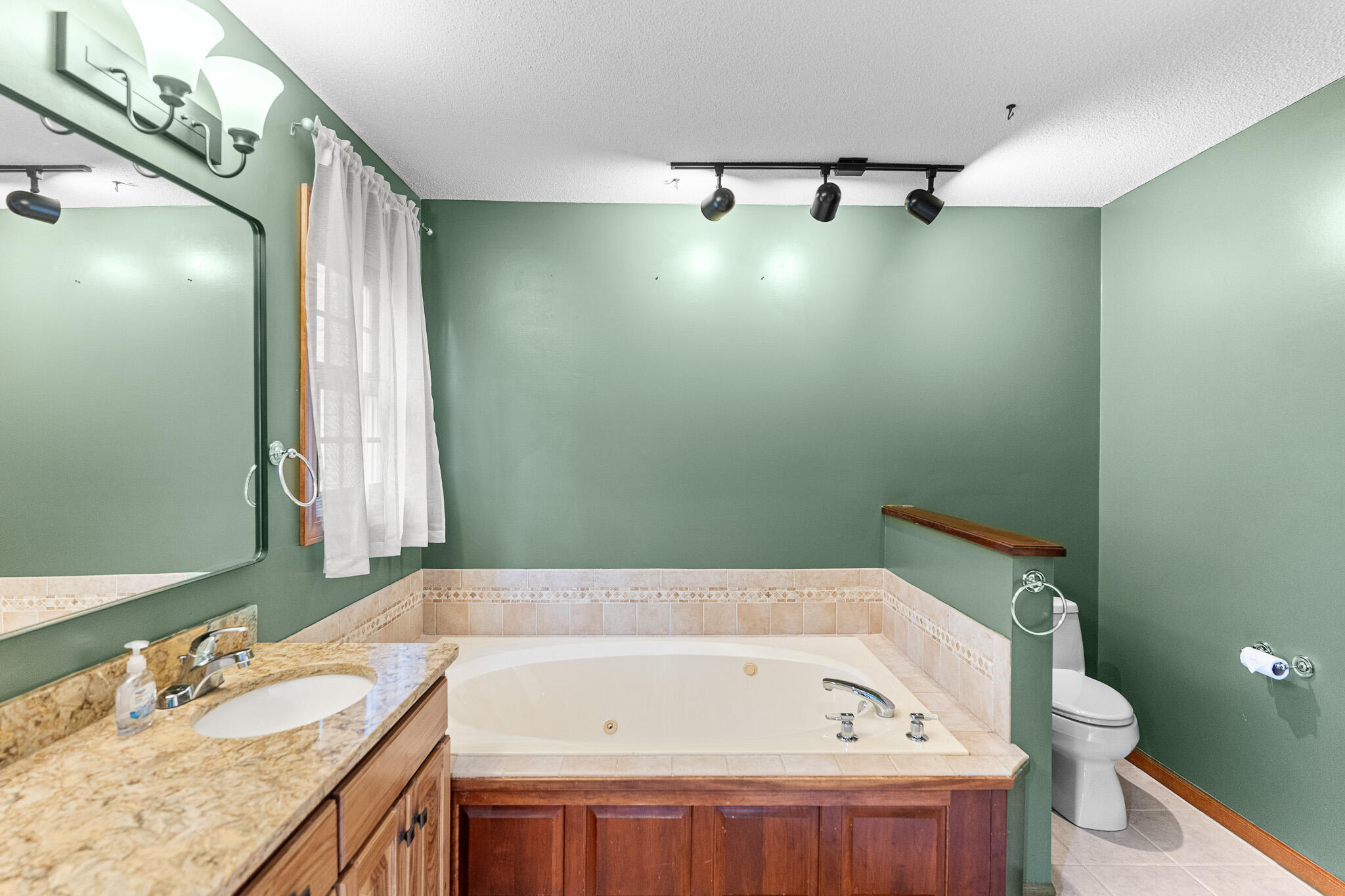 3401 DERBY RIDGE DR