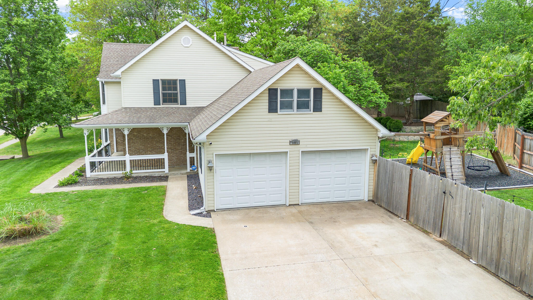 3401 DERBY RIDGE DR