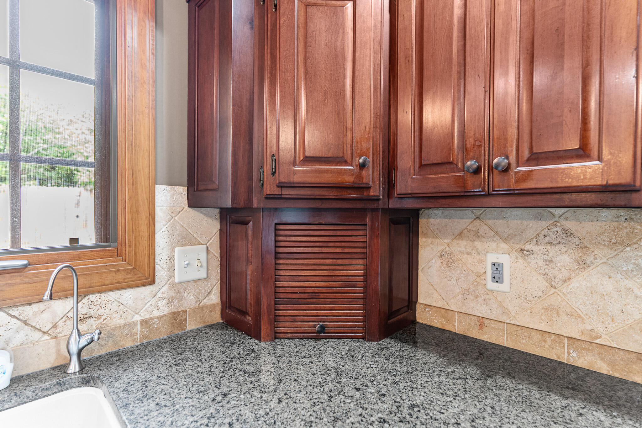 3401 DERBY RIDGE DR