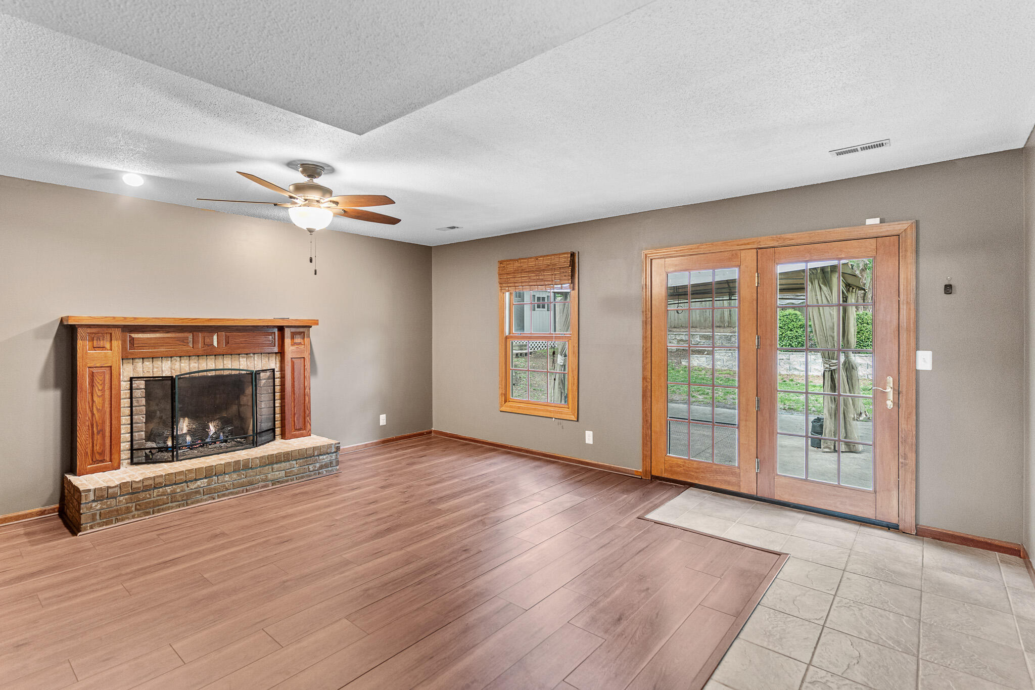 3401 DERBY RIDGE DR