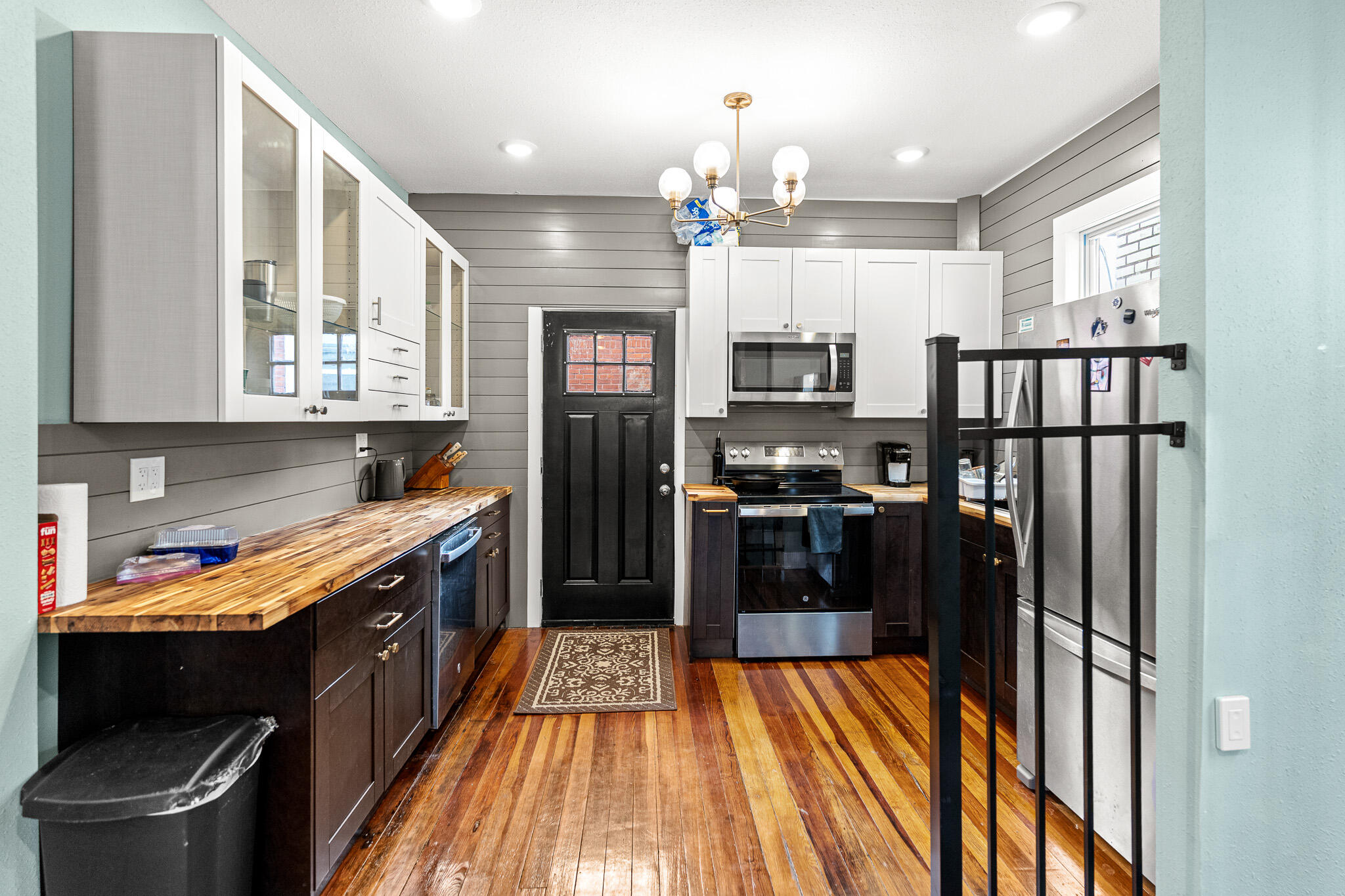 525-527 6TH ST