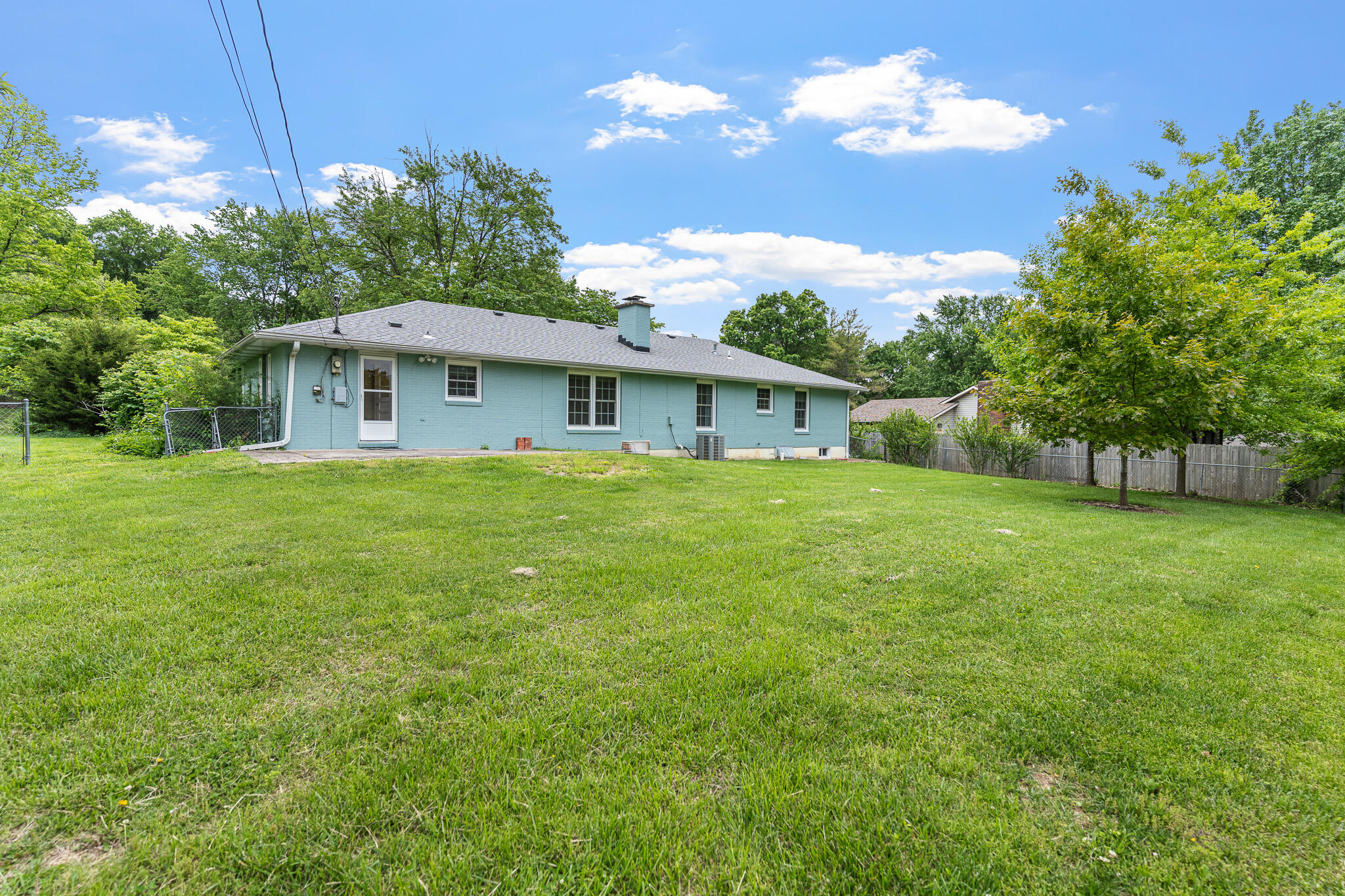 301 MUMFORD DR