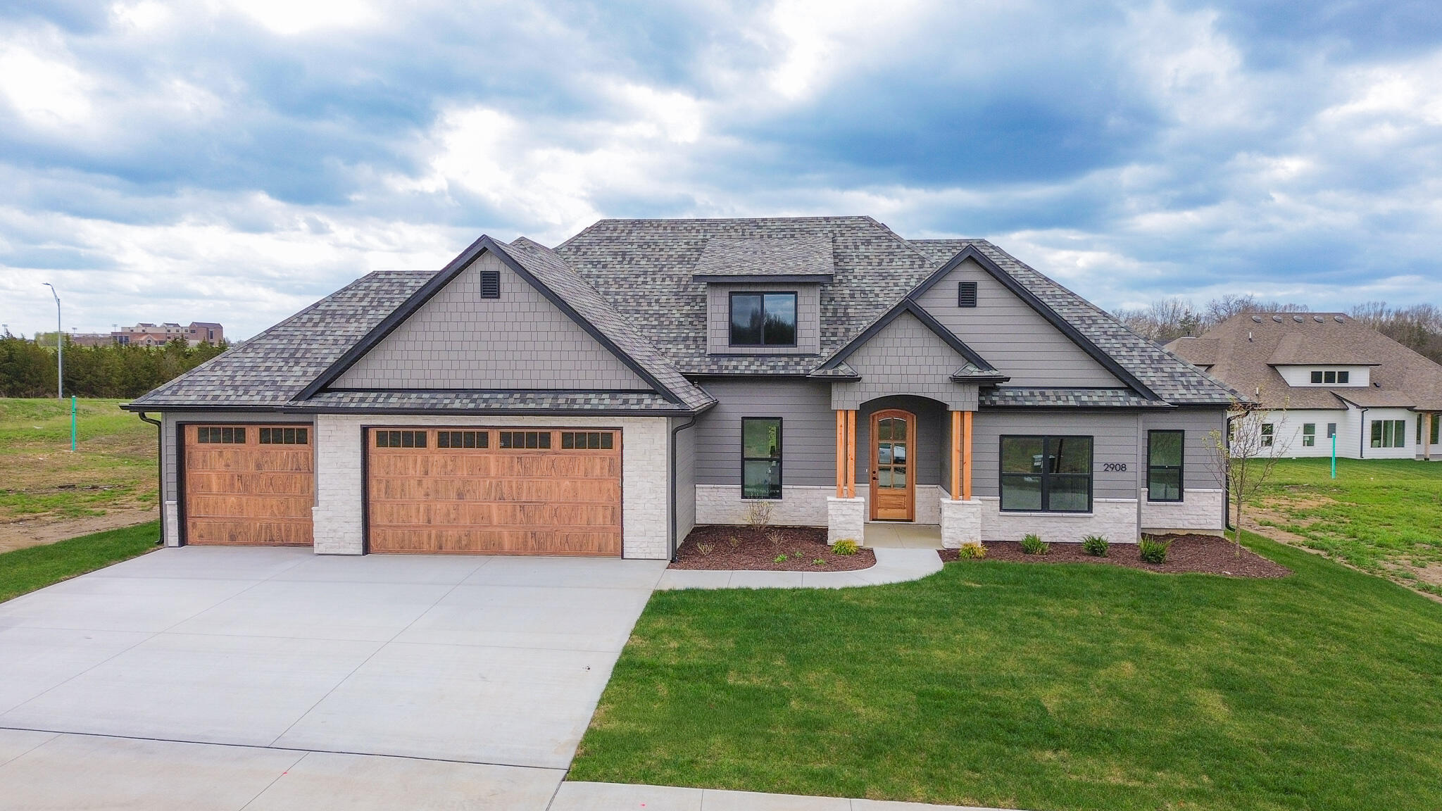 2908 GENESIS DR