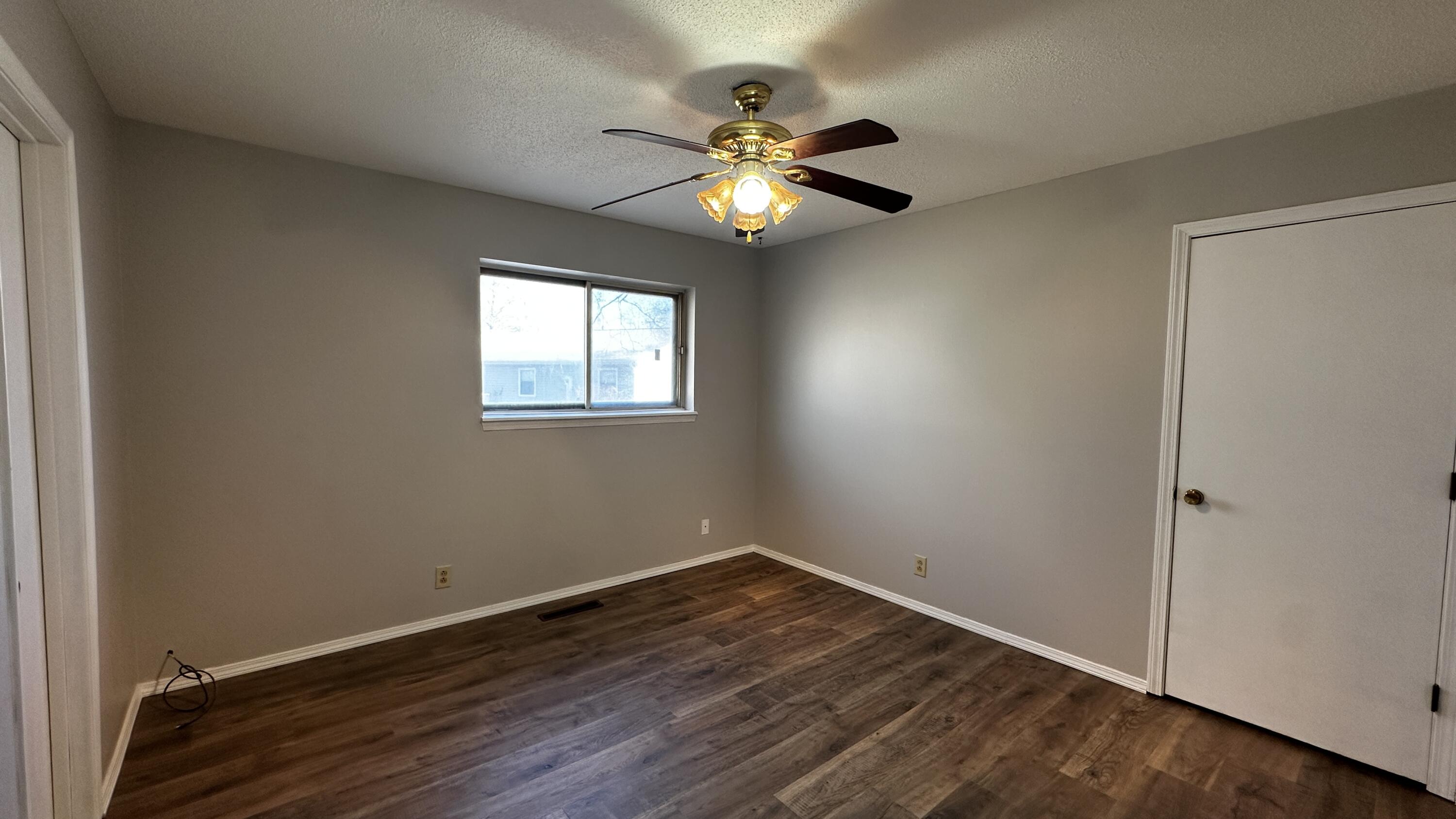 4605 W GRANDVIEW CT