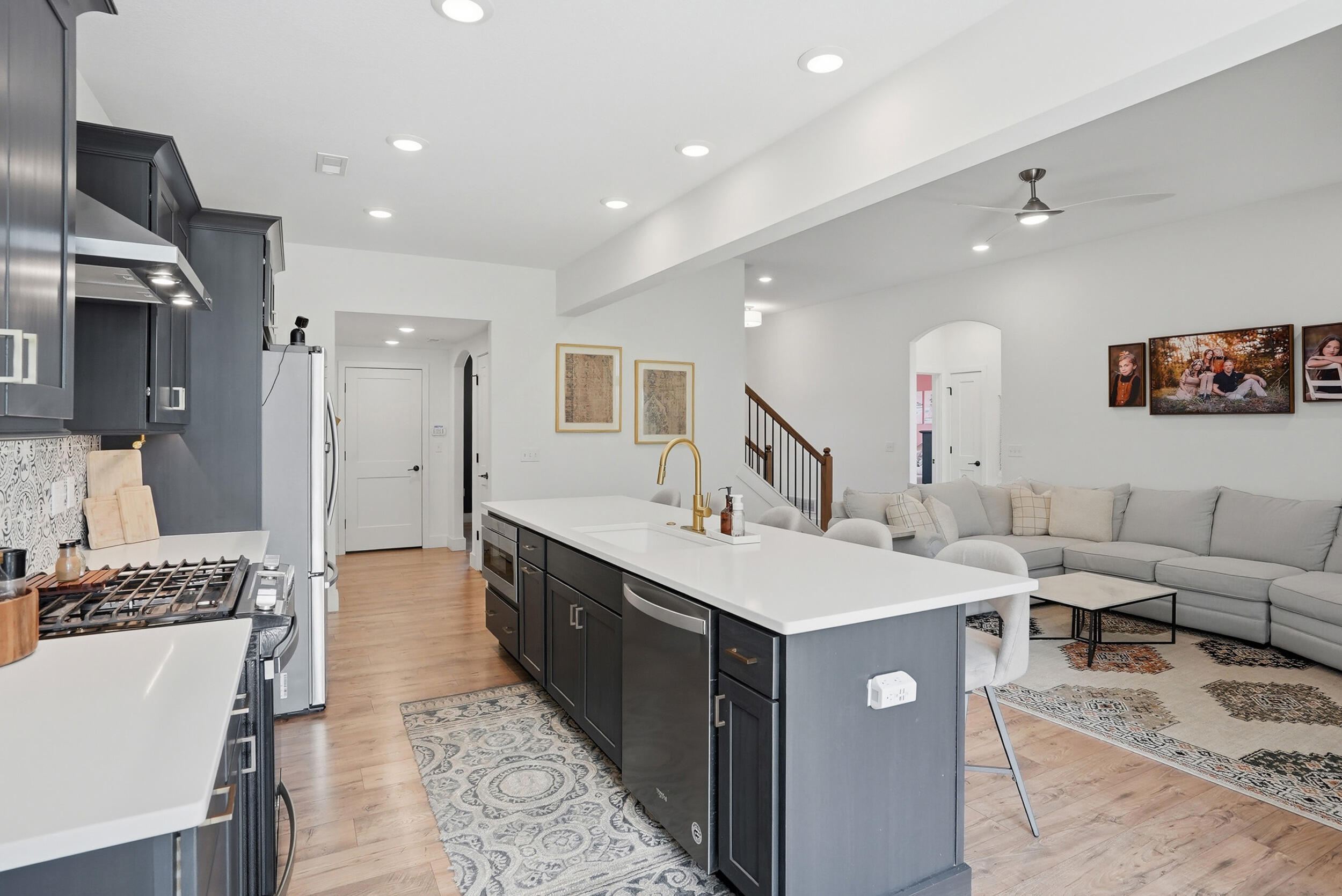 5000 KIAWAH LN