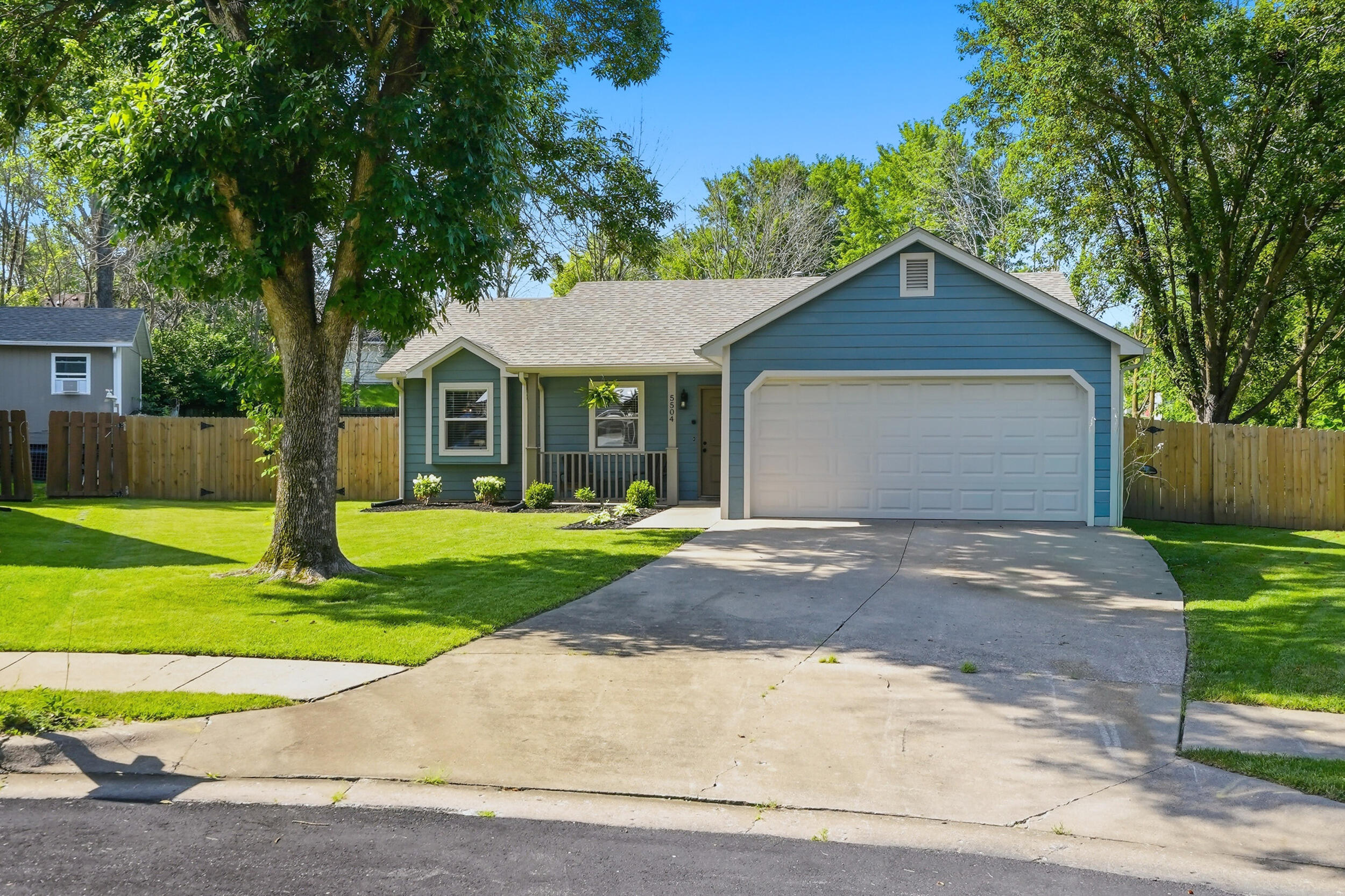 5504 FERN FLOWER CT
