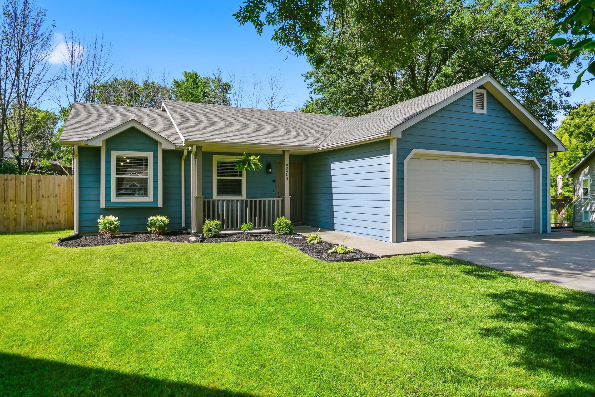 5504 FERN FLOWER CT
