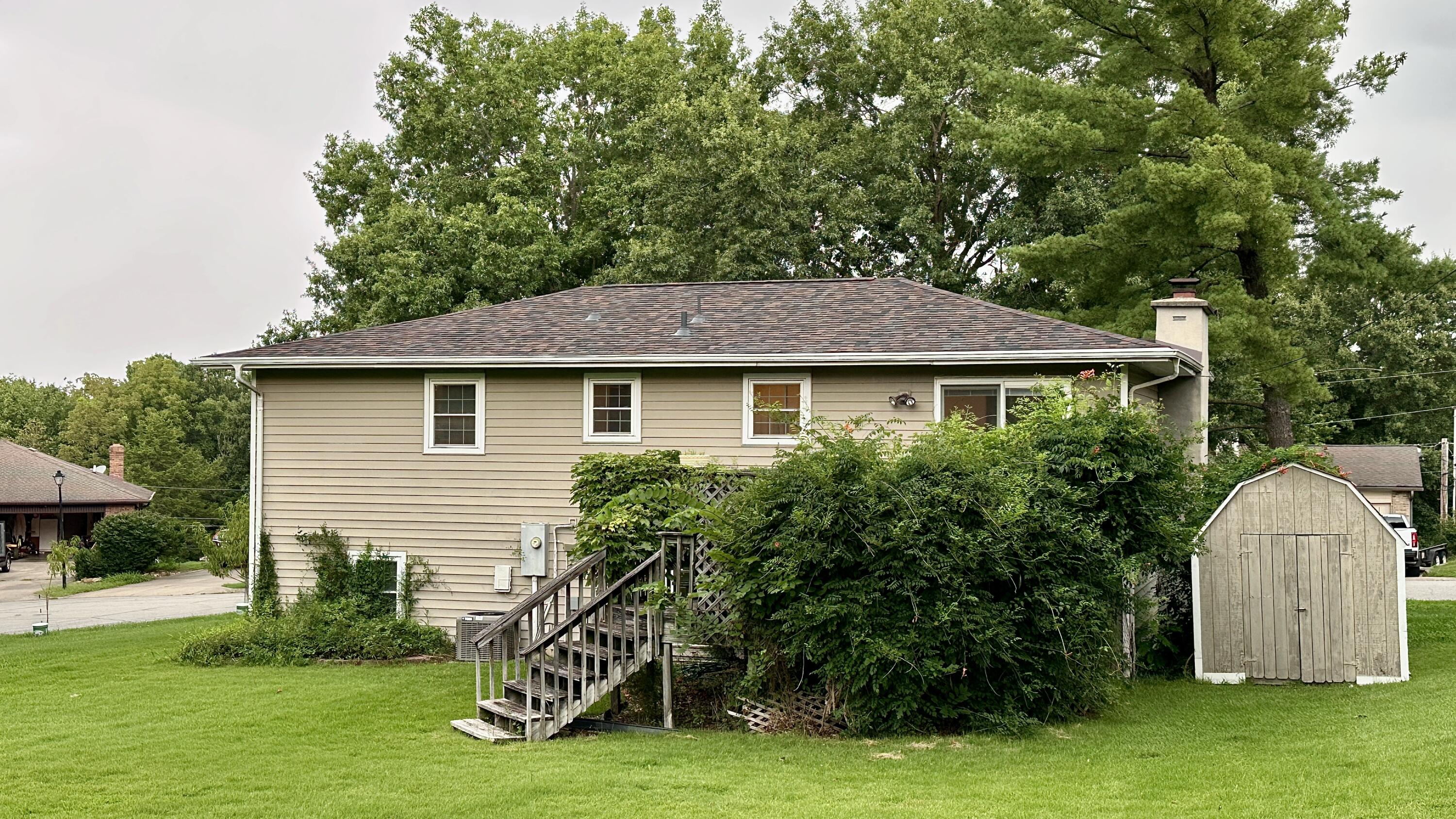 2616 PINE DR