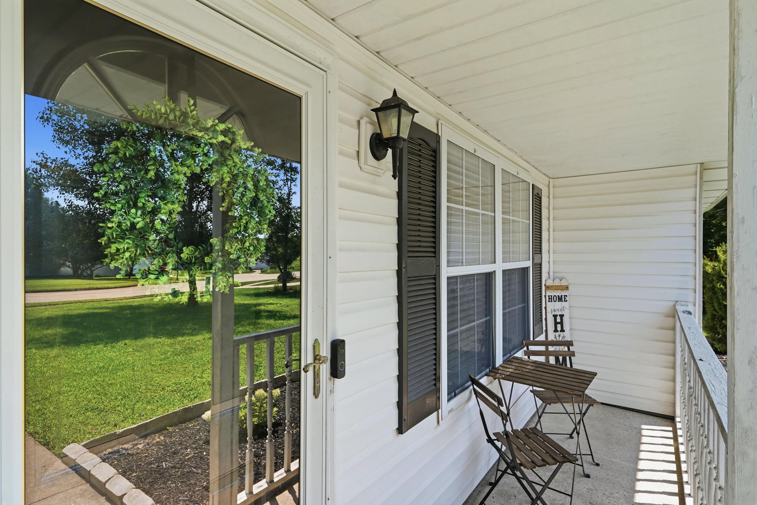 1515 THOROUGHBRED CIR