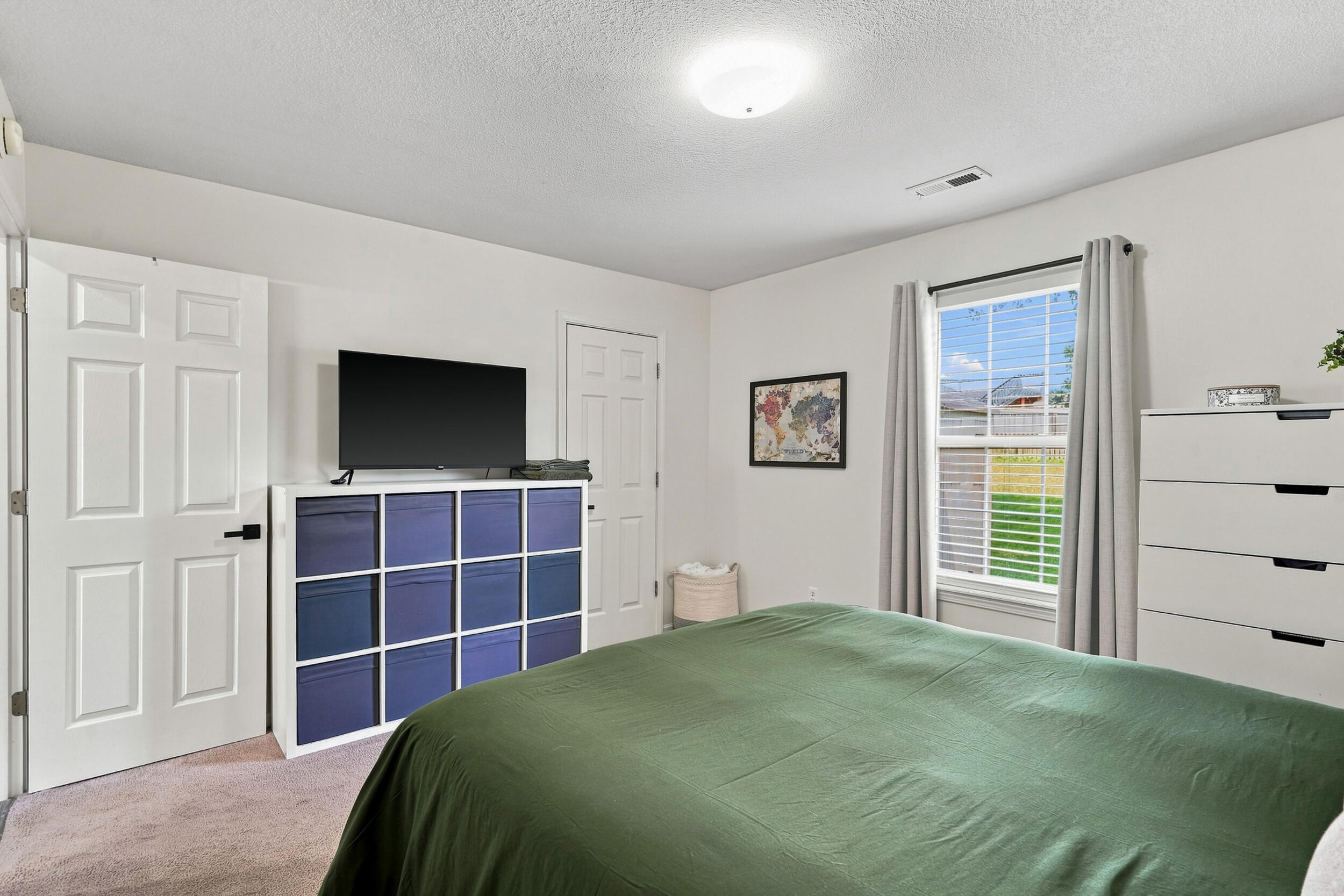 1515 THOROUGHBRED CIR