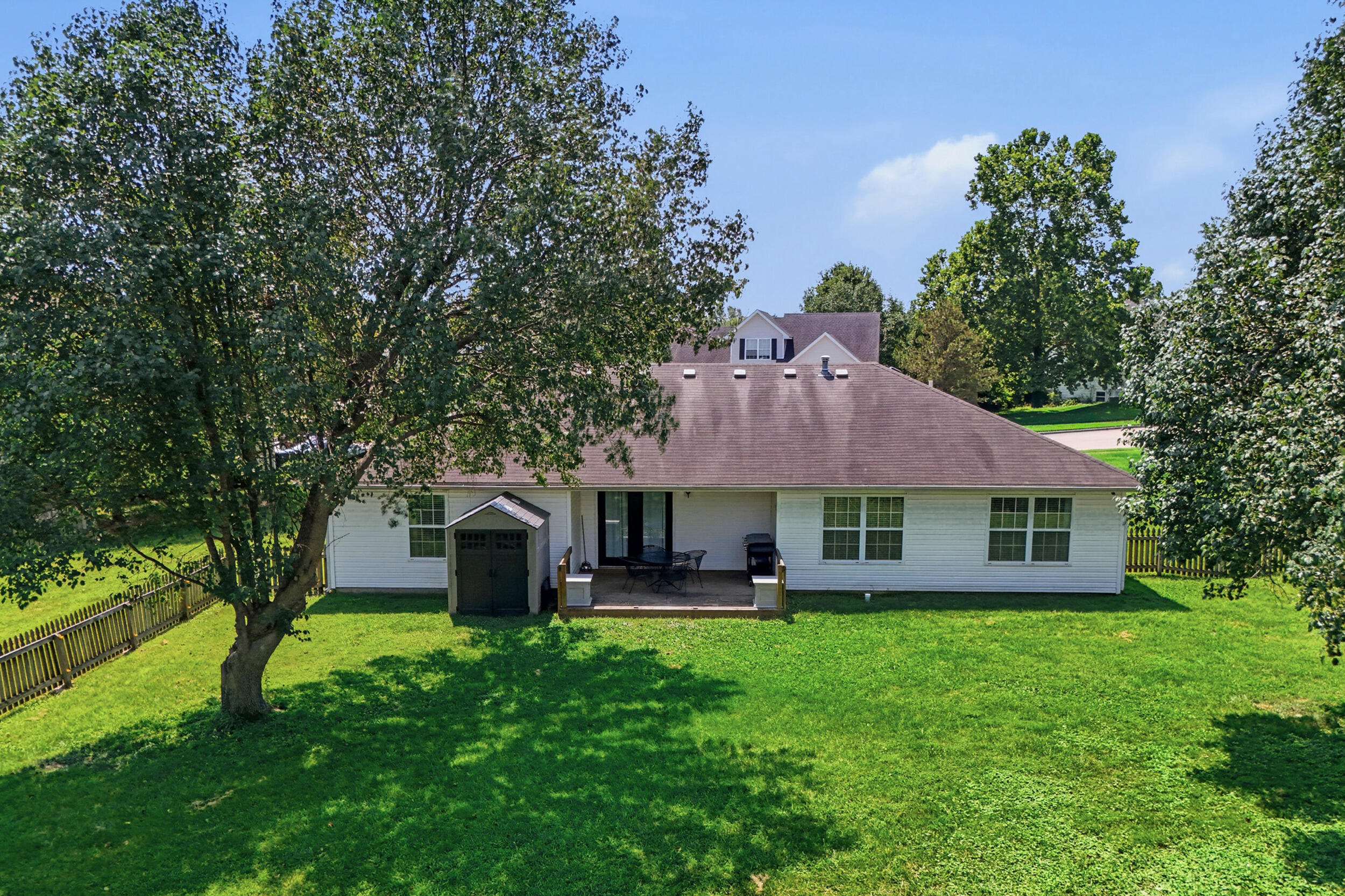 1515 THOROUGHBRED CIR